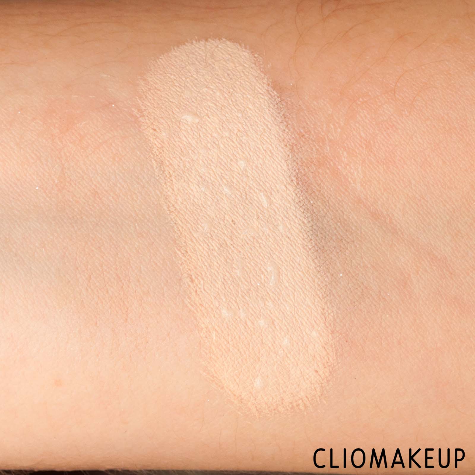 cliomakeup-recensione-fondotinta-urban decay-all-nighter-liquid-foundation-10