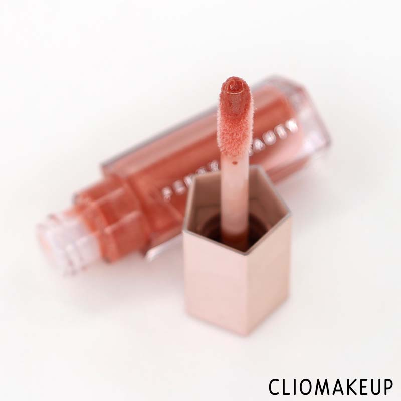 cliomakeup-recensione-gloss-fenty-beauty-gloss-bomb-5