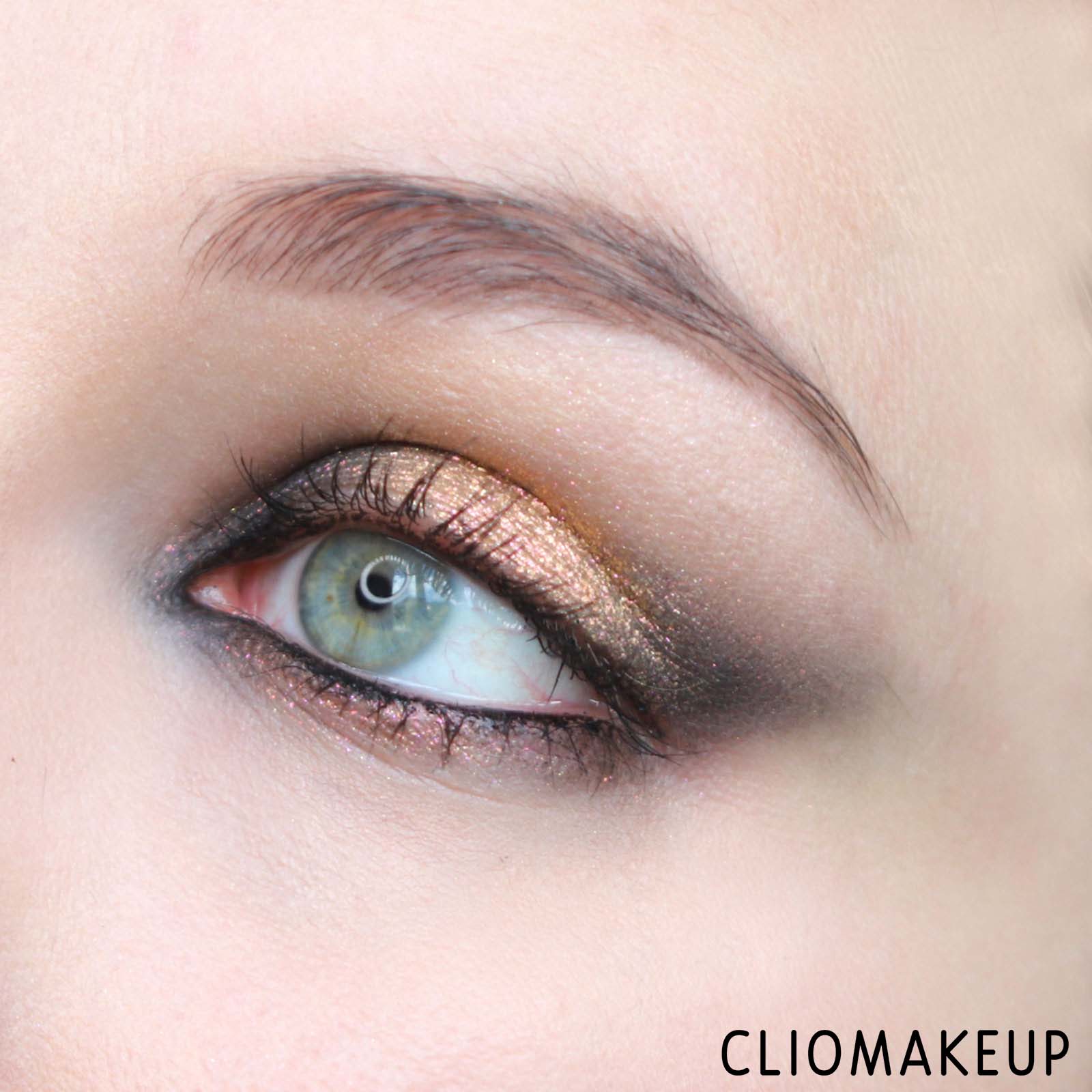 cliomakeup-recensione-ombretti-pupa-summer-in-la-holo-eyeshadow-14