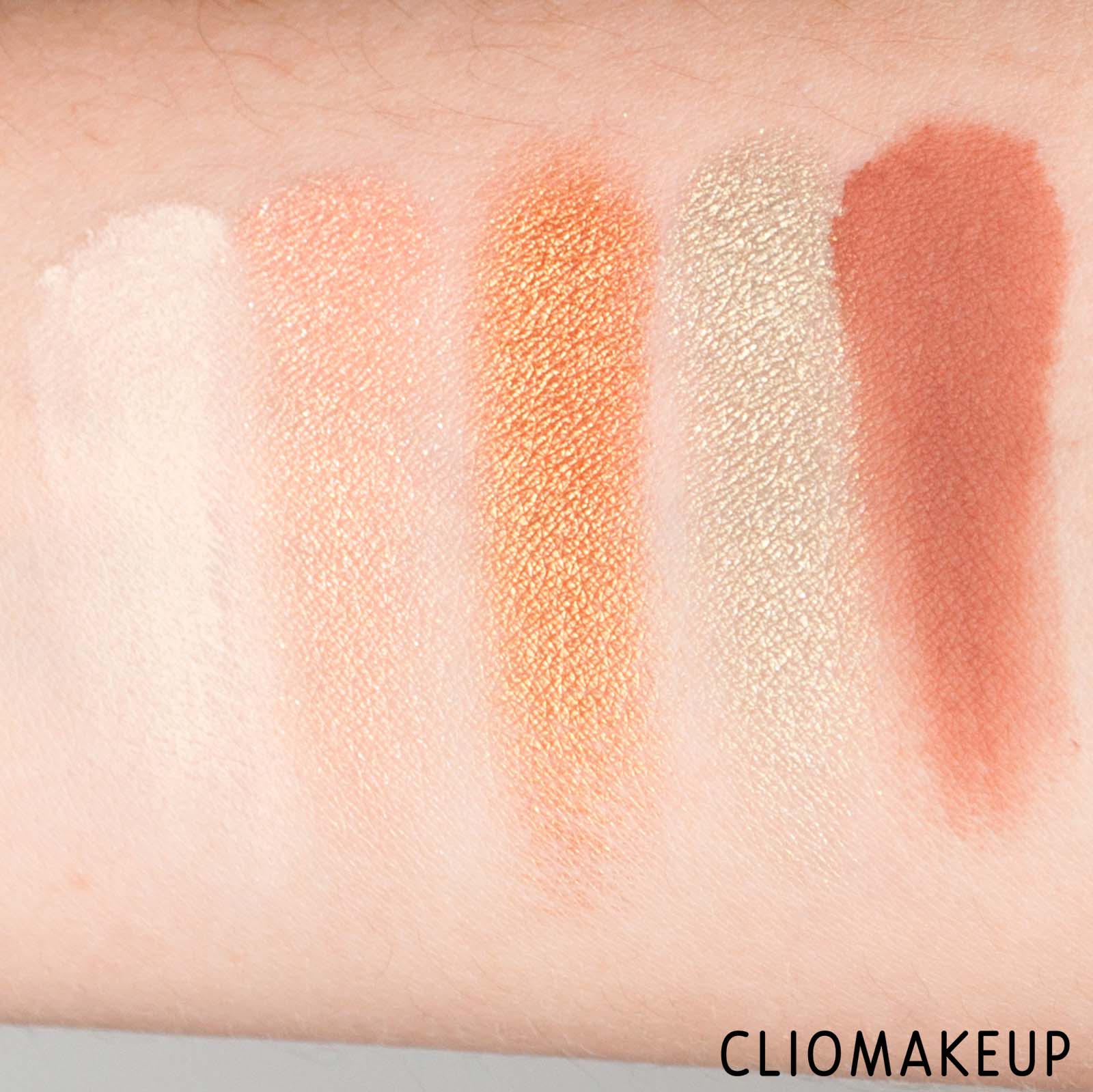 cliomakeup-recensione-palette-nyx-away-we-glow-shadow-palette-7