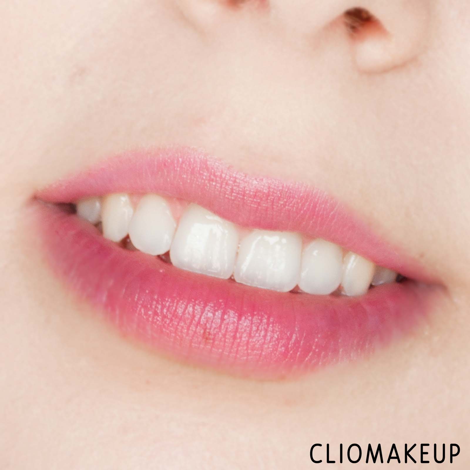 cliomakeup-recensione-balsami-labbra-essence-ready-steady-summer!-colour-changing-lipbalm-14