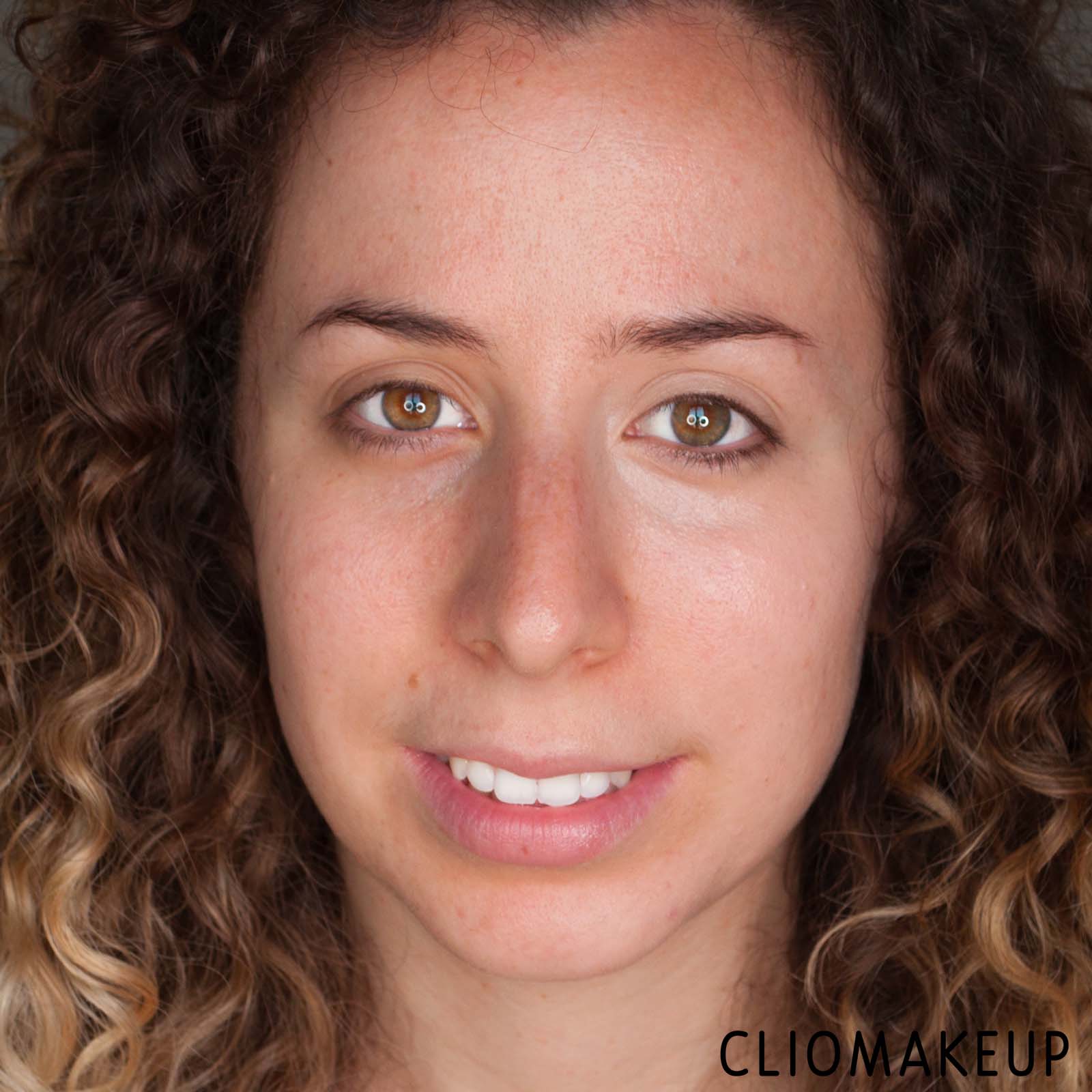 cliomakeup-recensione-correttore-benefit-boi-ing-brightening concealer-15