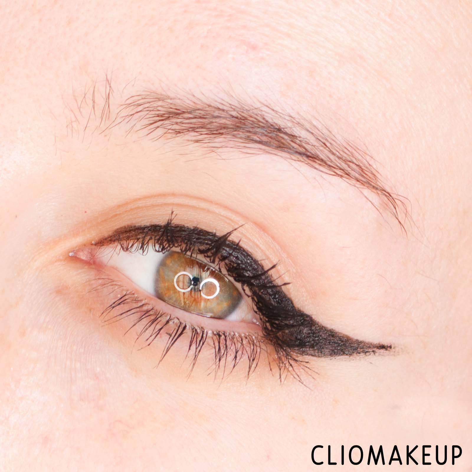 cliomakeup-recensione-eyeliner-kat-von-d-tattoo-liner-waterproof-liquid-liner-13