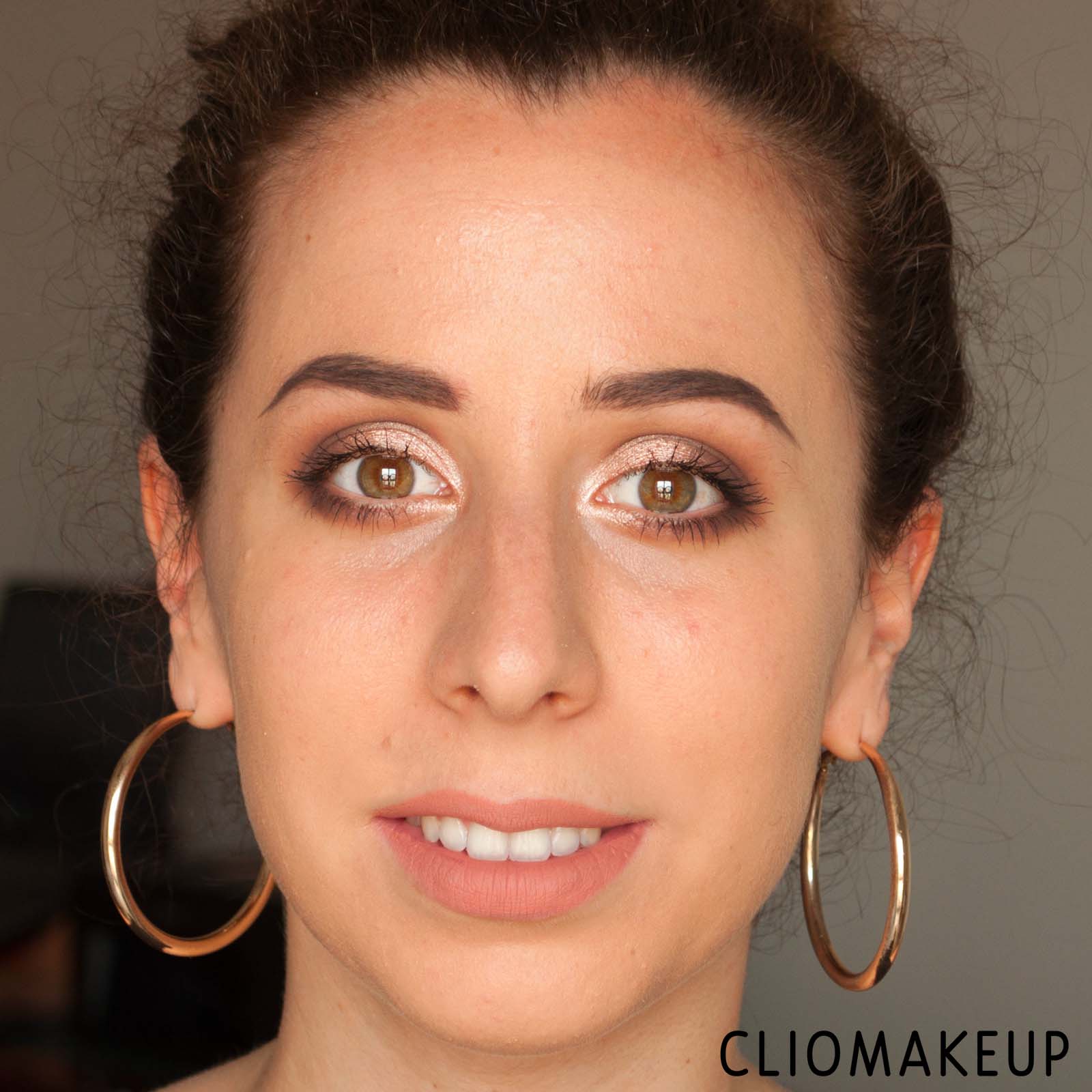 cliomakeup-recensione-fondotinta-benefit-hello-happiness-foundation-12