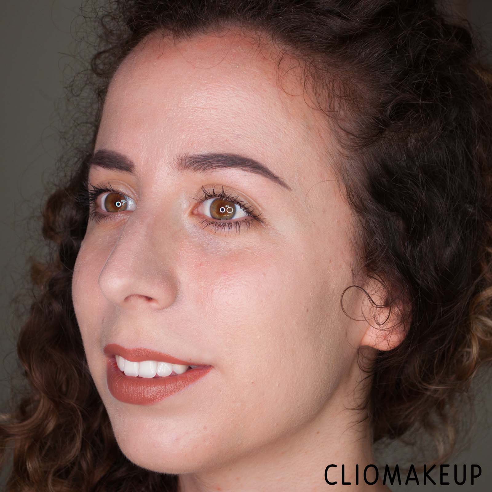 cliomakeup-recensione-fondotinta-colourpop-no-filter-foundation-13