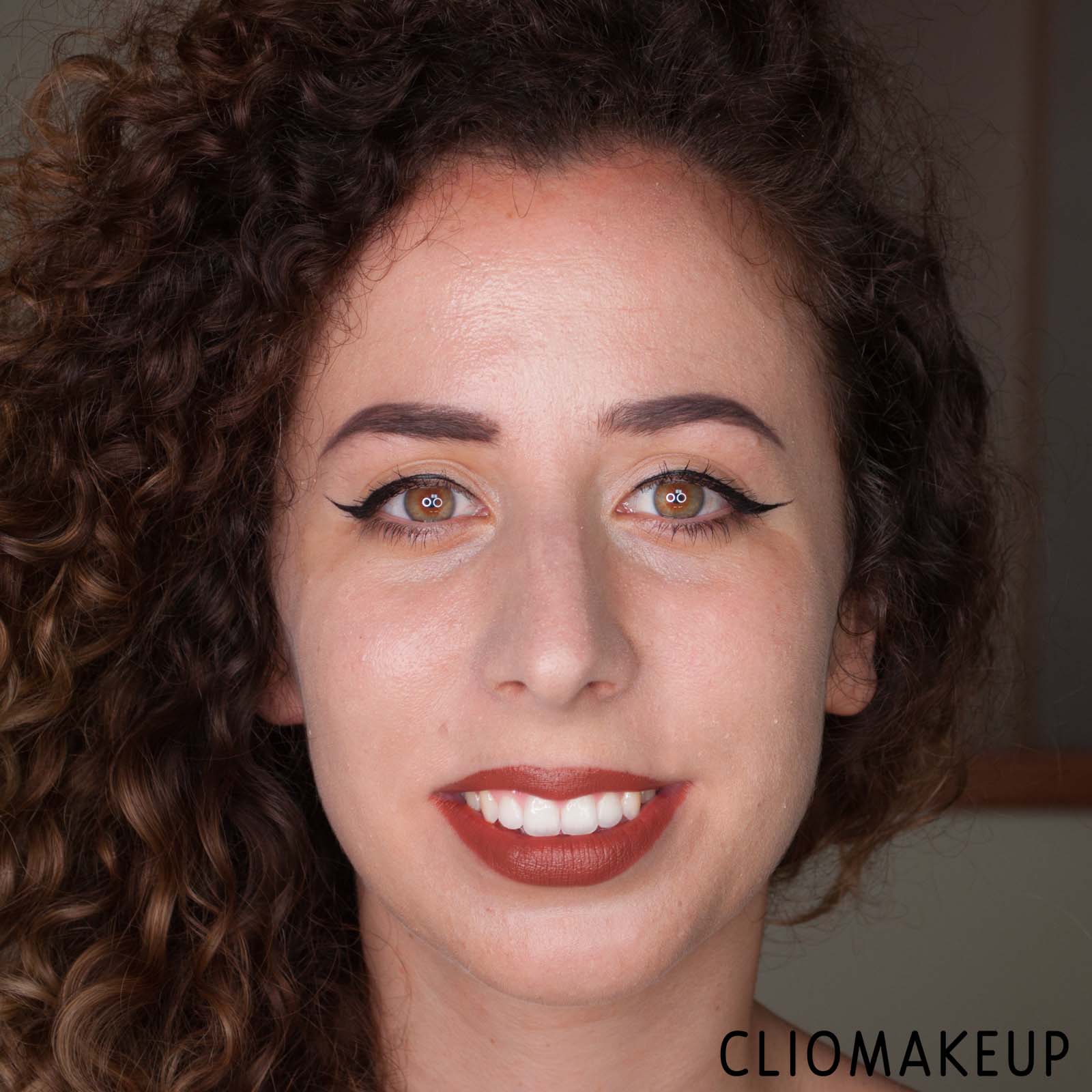 cliomakeup-recensione-fondotinta-colourpop-no-filter-foundation-15