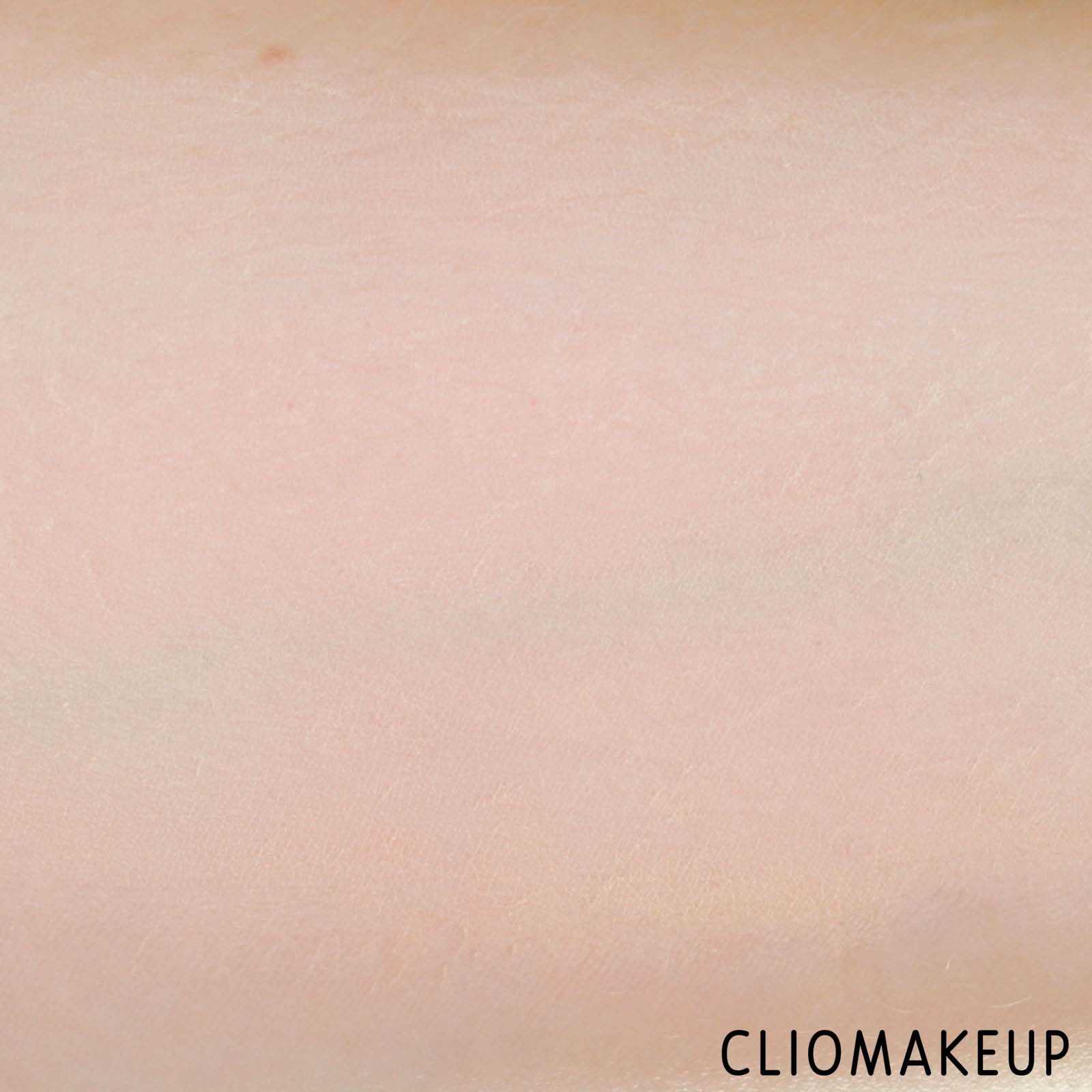 cliomakeup-recensione-fondotinta-dior-backstage-face-and-body-foundation-9