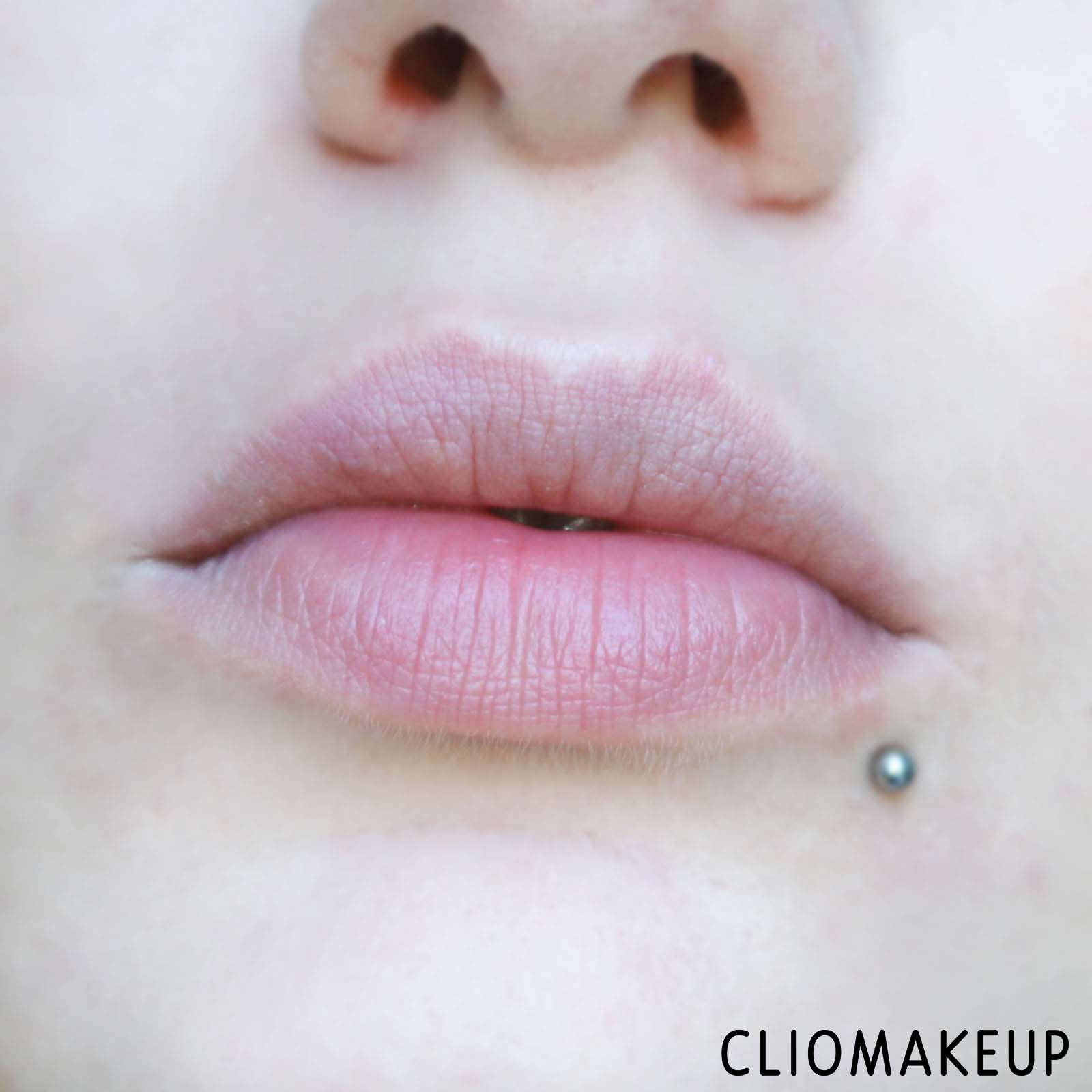 cliomakeup-recensione-gloss-nyx-lingerie-shimmer-gloss-10