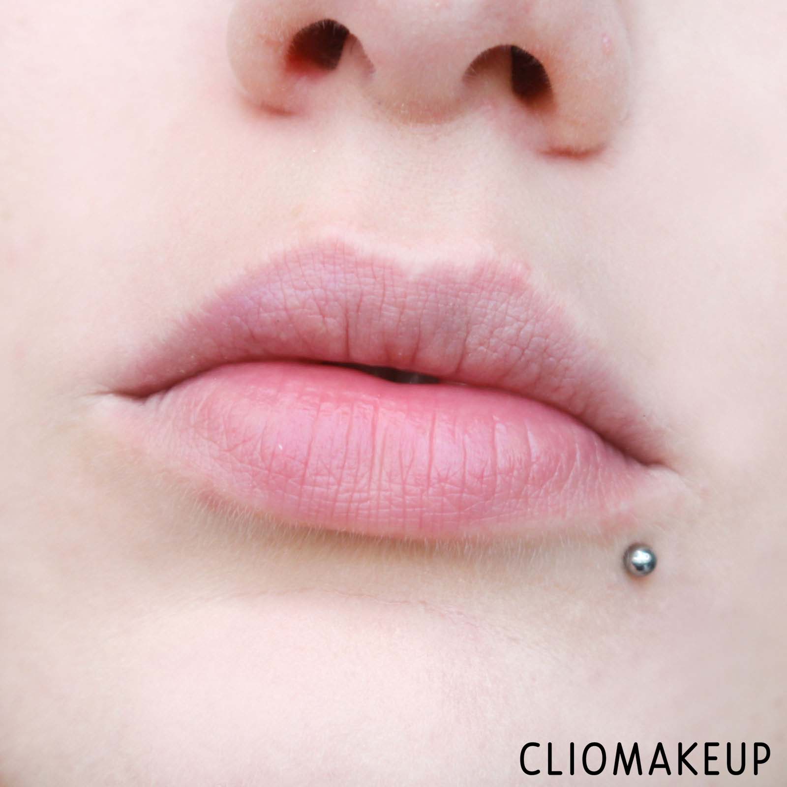 cliomakeup-recensione-gloss-nyx-lingerie-shimmer-gloss-11