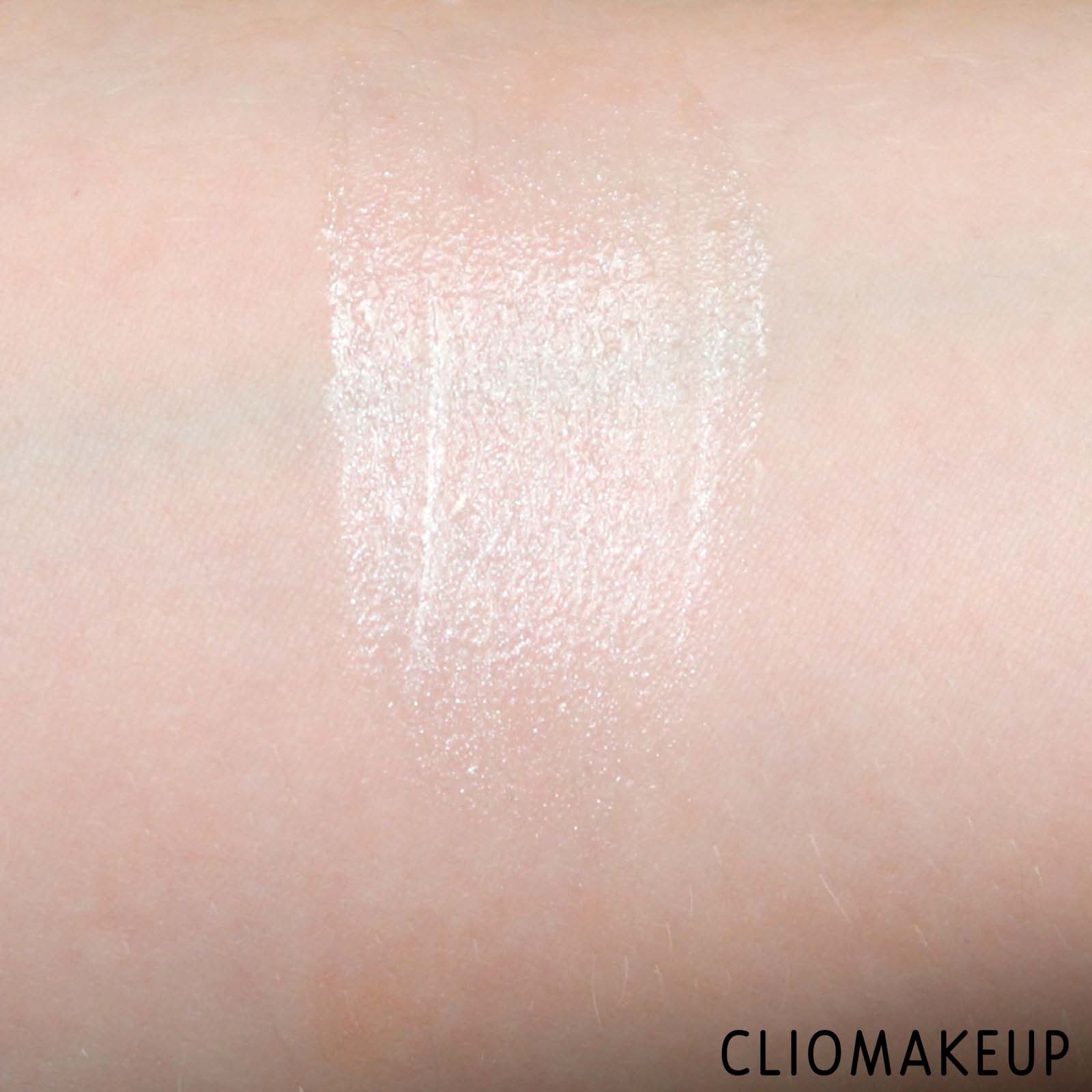 cliomakeup-recensione-gloss-nyx-lingerie-shimmer-gloss-7