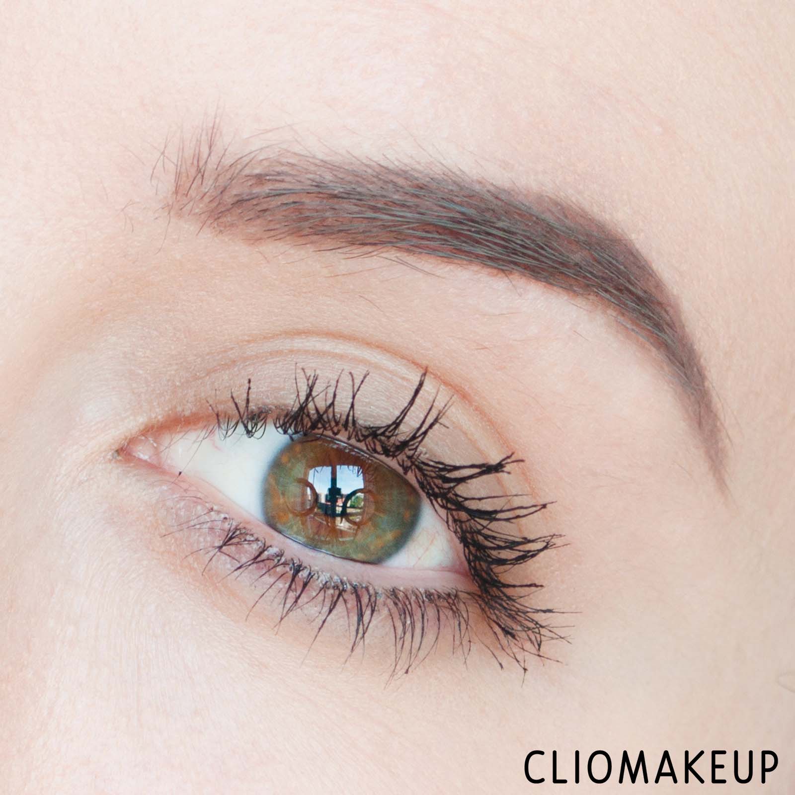 cliomakeup-recensione-mascara-deborah-24-ore-istant-maxi-volume-mascara-11