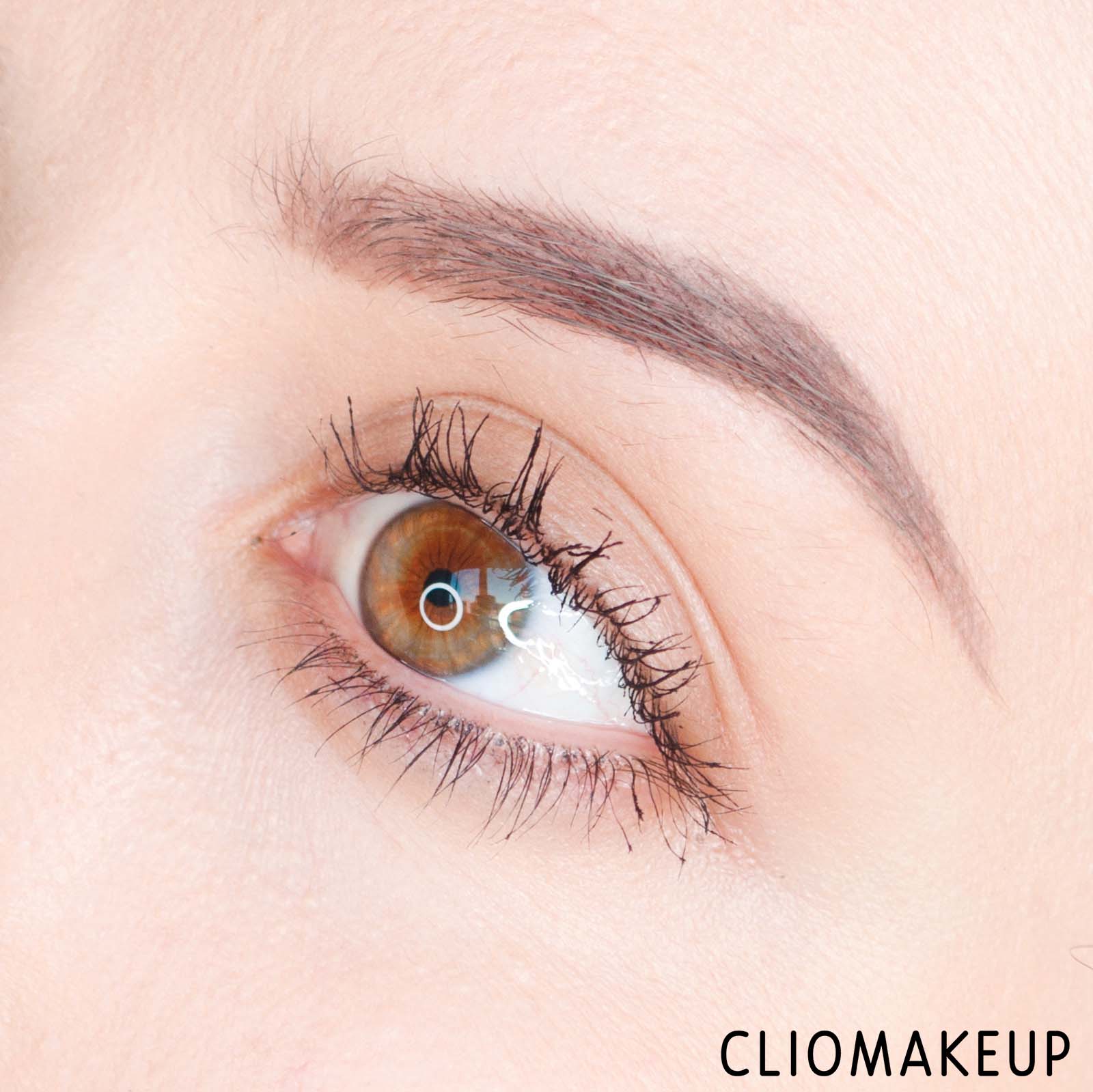 cliomakeup-recensione-mascara-deborah-24-ore-istant-maxi-volume-mascara-12