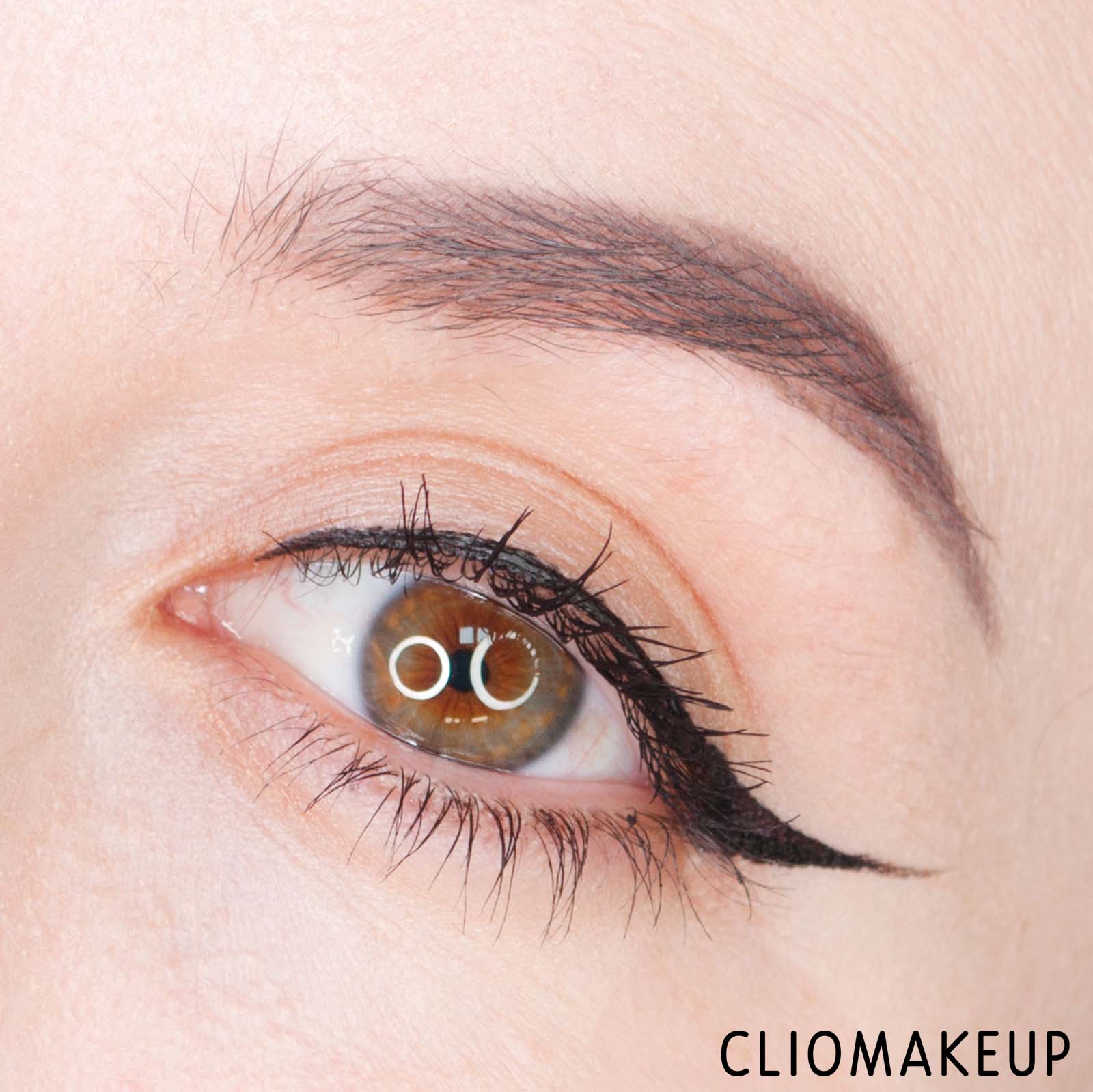 cliomakeup-recensione-mascara-essence-all-eyes-on-me-waterproof-multi-effect-mascara-16