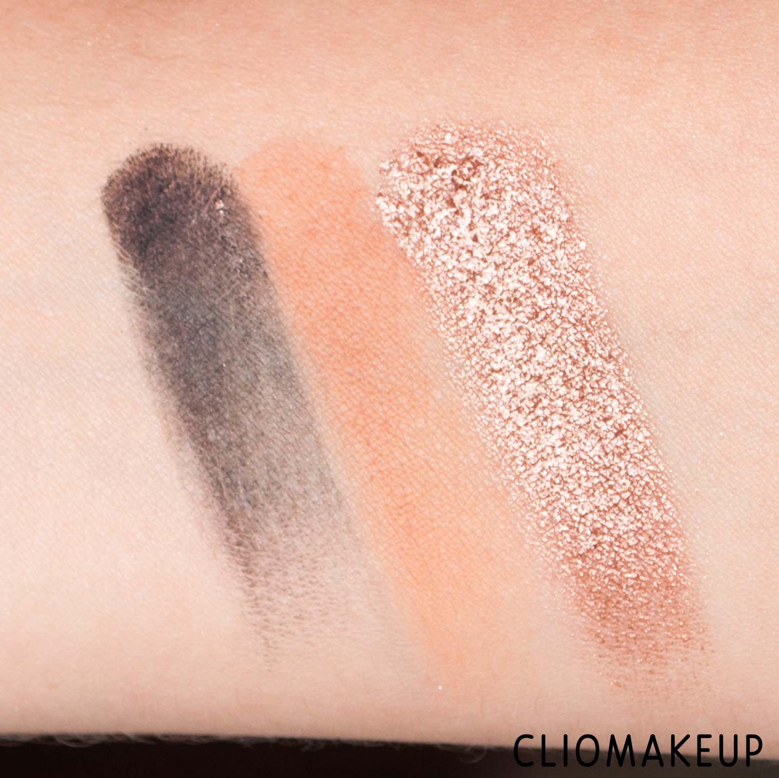 cliomakeup-recensione-palette-huda-beauty-smokey-obsessions-palette-7