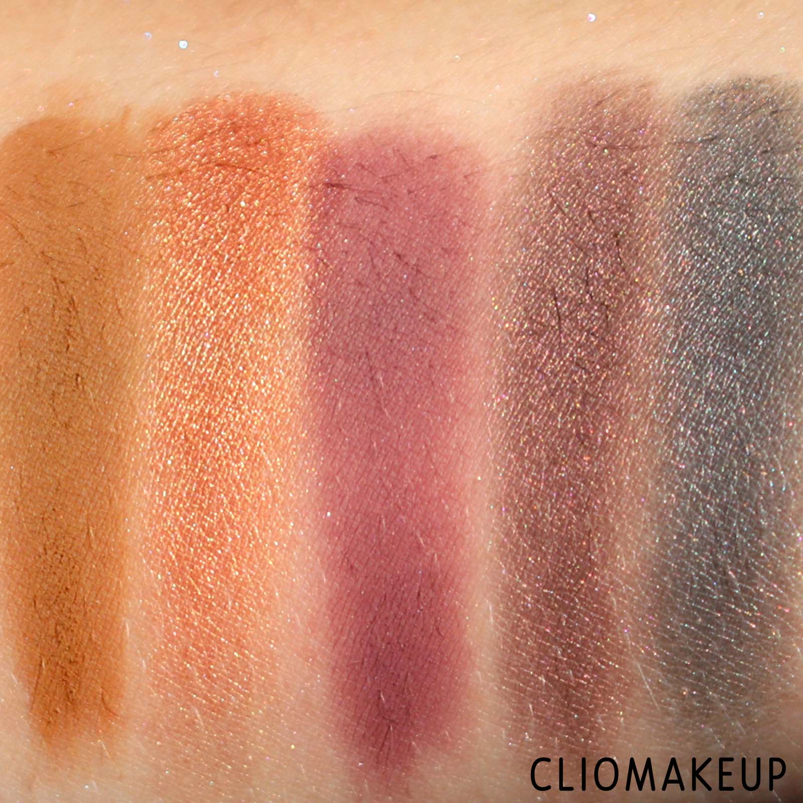 cliomakeup-recensione-palette-nyx-away-we-glow-lovebeam-8