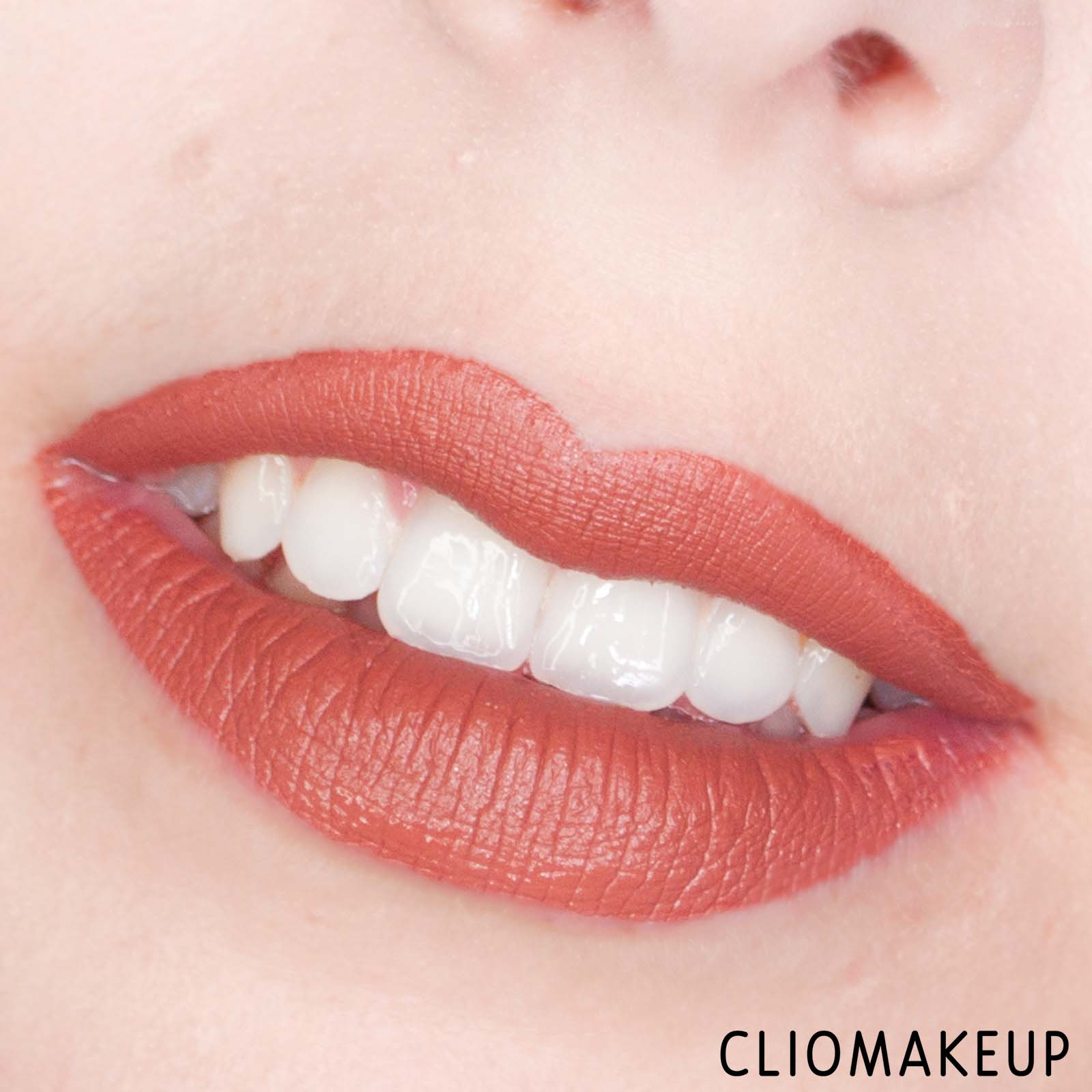 cliomakeup-recensione-balsamo-labbra-equilibra-karitè-stick-labbra-15