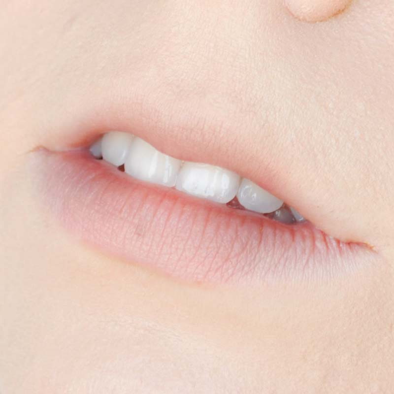 cliomakeup-recensione-balsamo-labbra-equilibra-karitè-stick-labbra-8