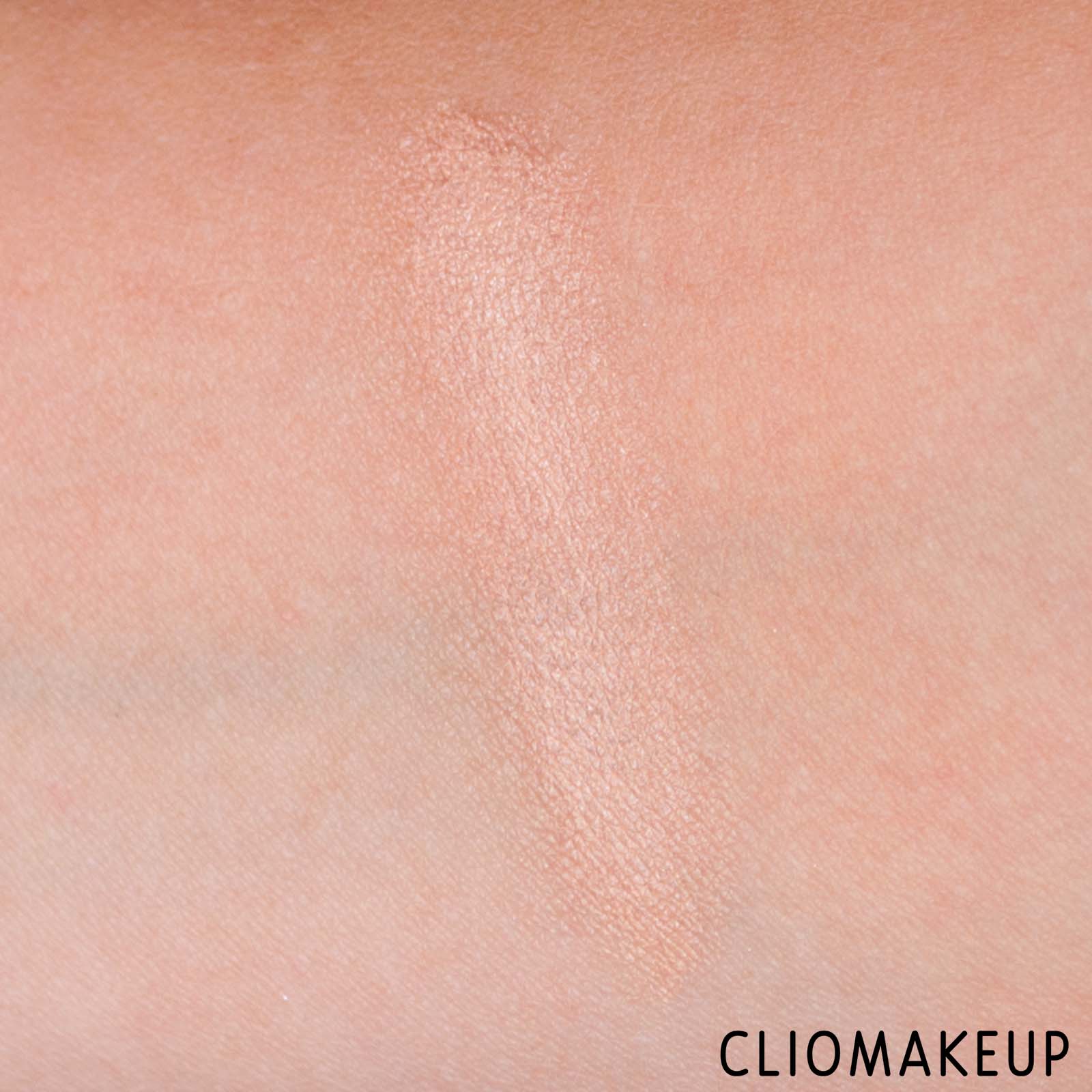 cliomakeup-recensione-correttore-wycon-radiant-touch-correttore-fluido-9