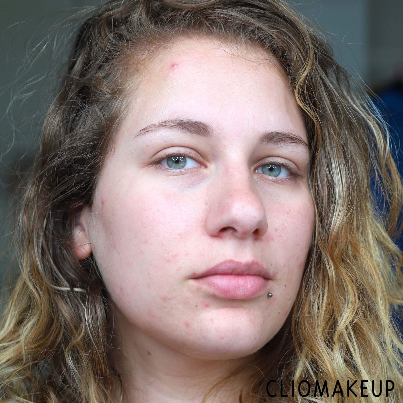 cliomakeup-recensione-fondotinta-charlotte-tilbury-magic-foundation-11