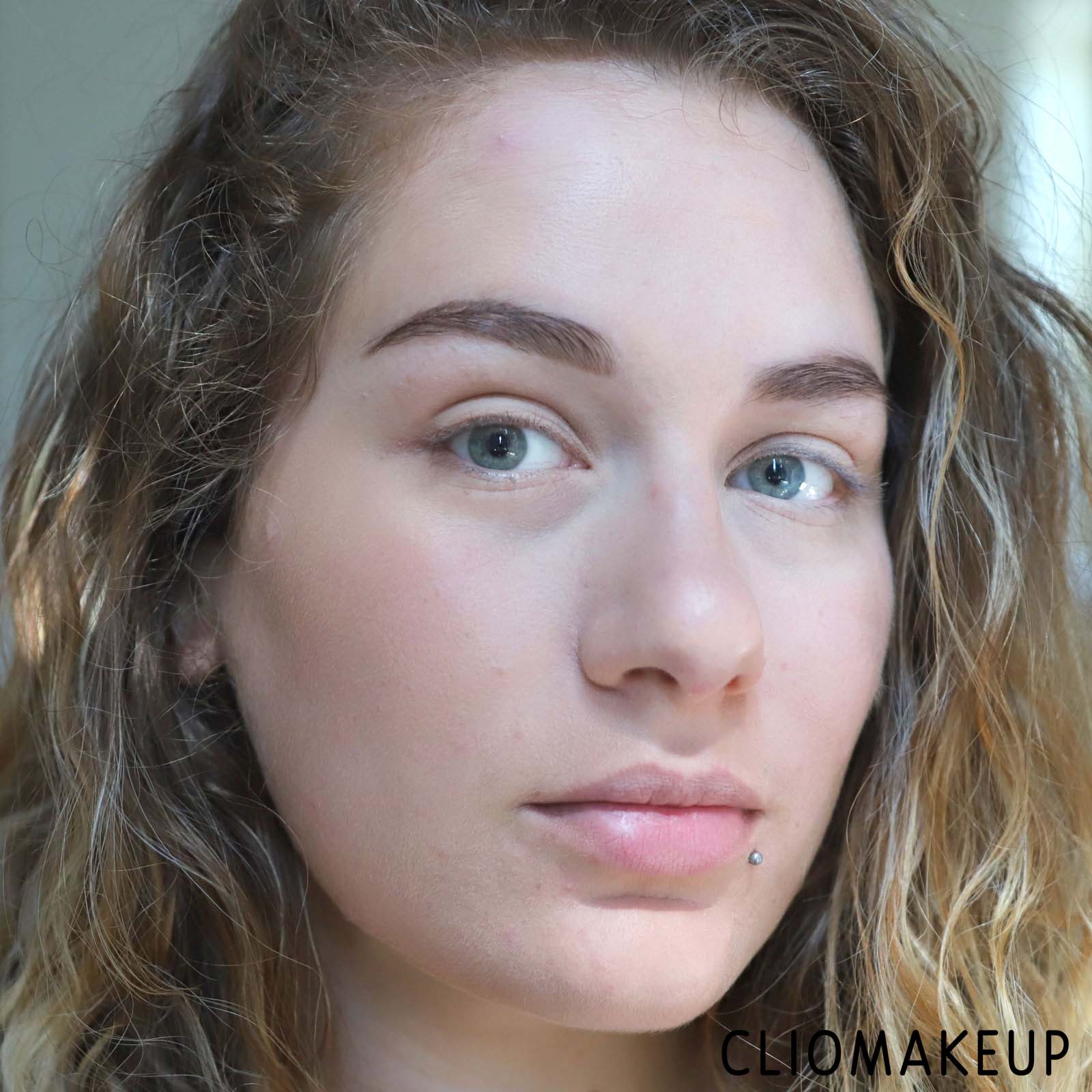 cliomakeup-recensione-fondotinta-charlotte-tilbury-magic-foundation-12