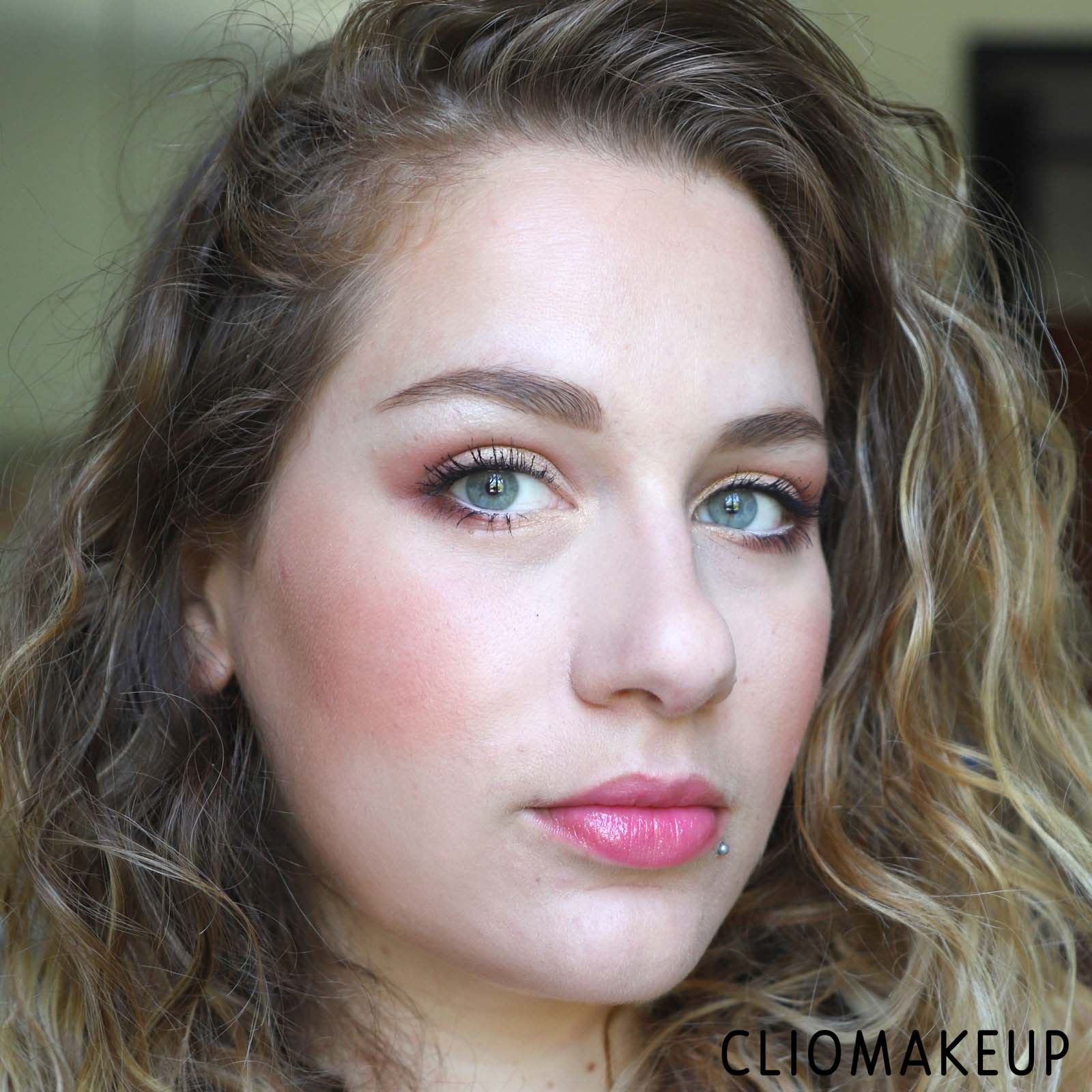 cliomakeup-recensione-fondotinta-charlotte-tilbury-magic-foundation-14