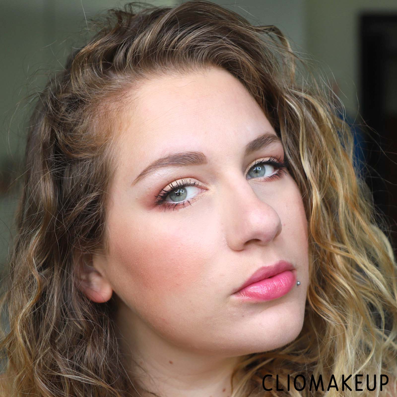 cliomakeup-recensione-fondotinta-charlotte-tilbury-magic-foundation-15