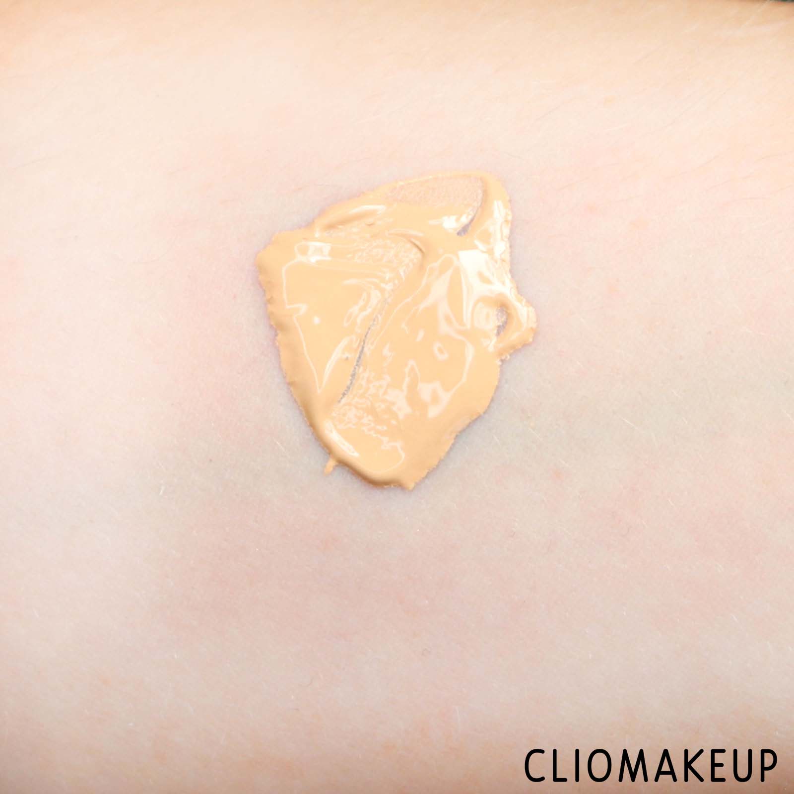 cliomakeup-recensione-fondotinta-charlotte-tilbury-magic-foundation-6