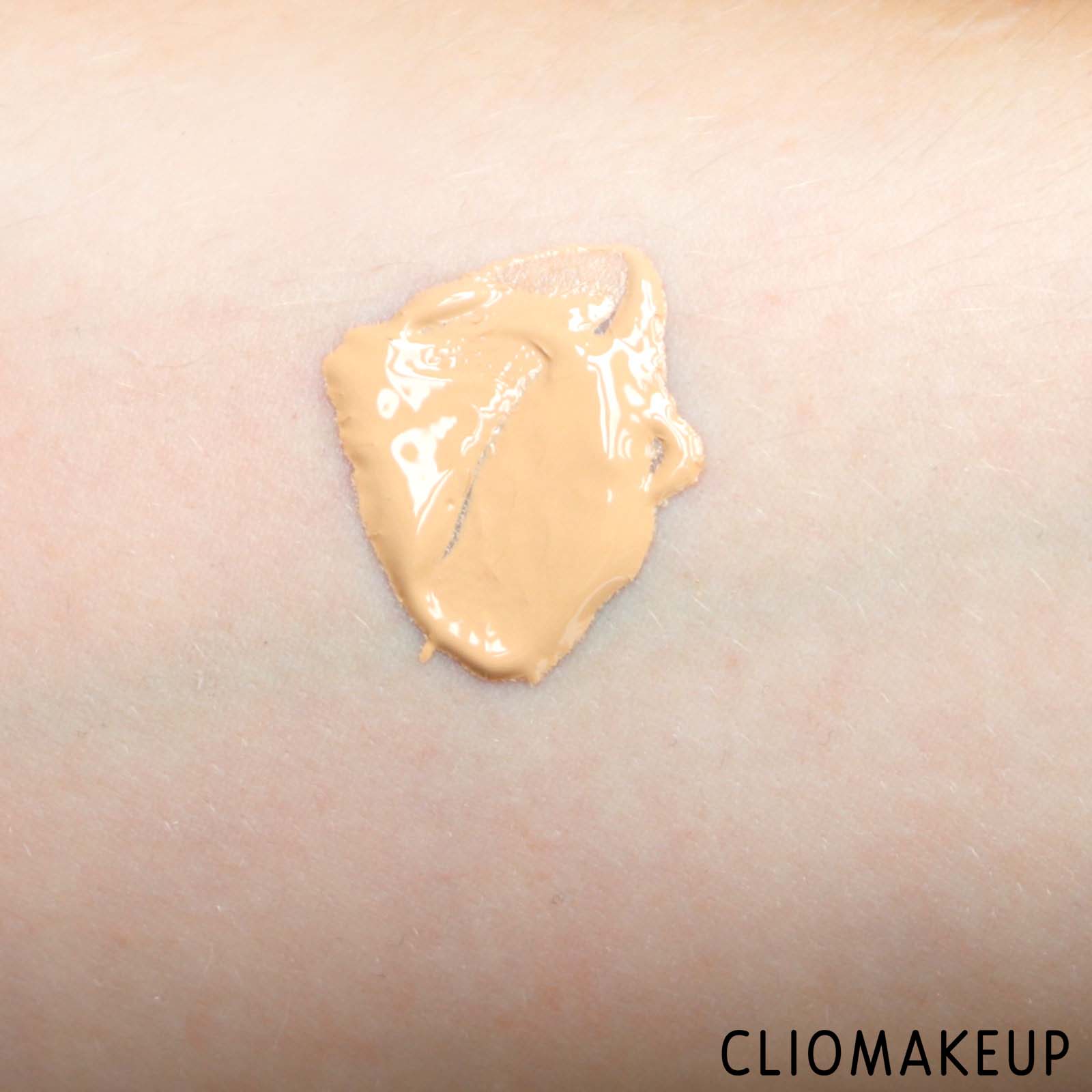 cliomakeup-recensione-fondotinta-charlotte-tilbury-magic-foundation-7