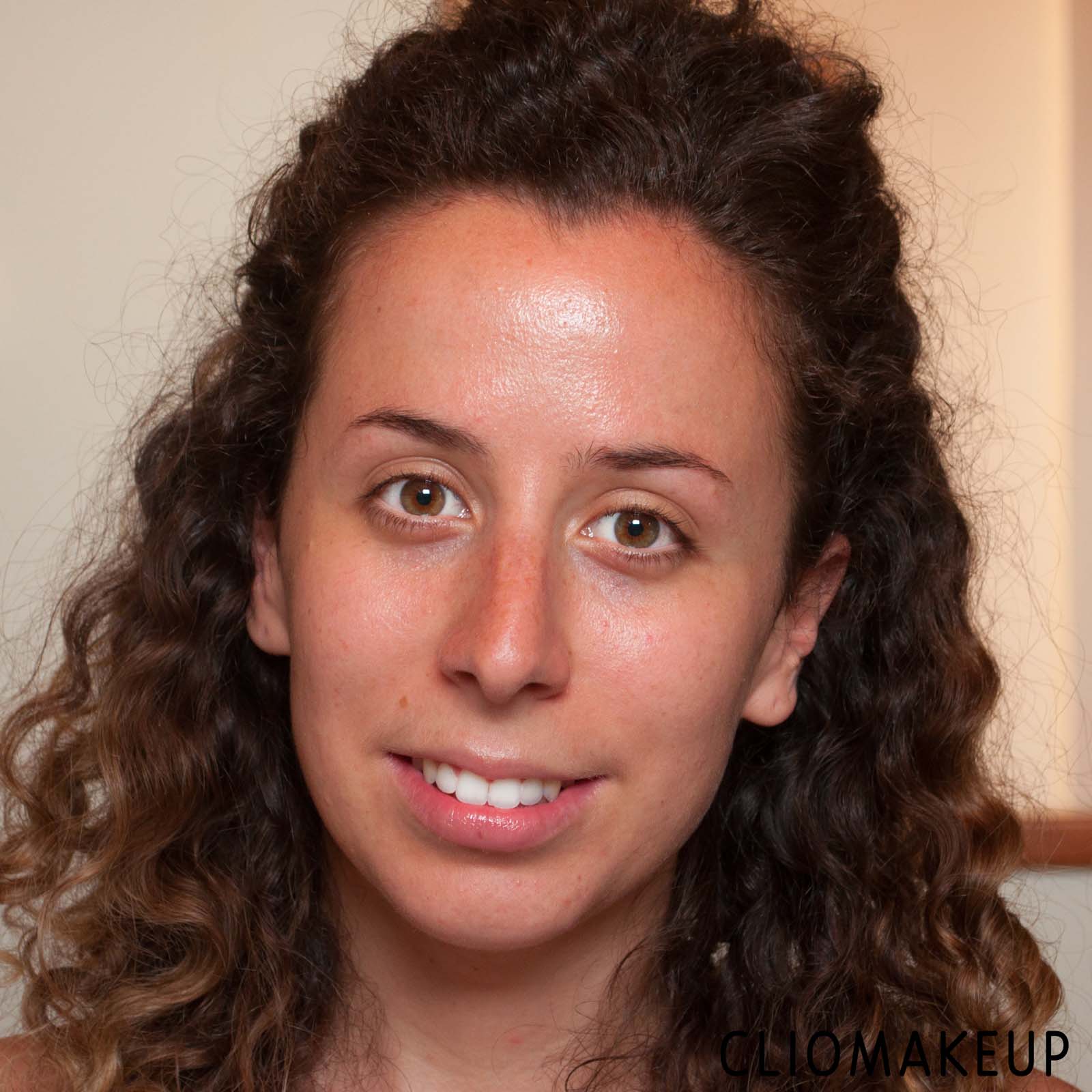 cliomakeup-recensione-fondotinta-nyx-mineral-stick-foundation-10