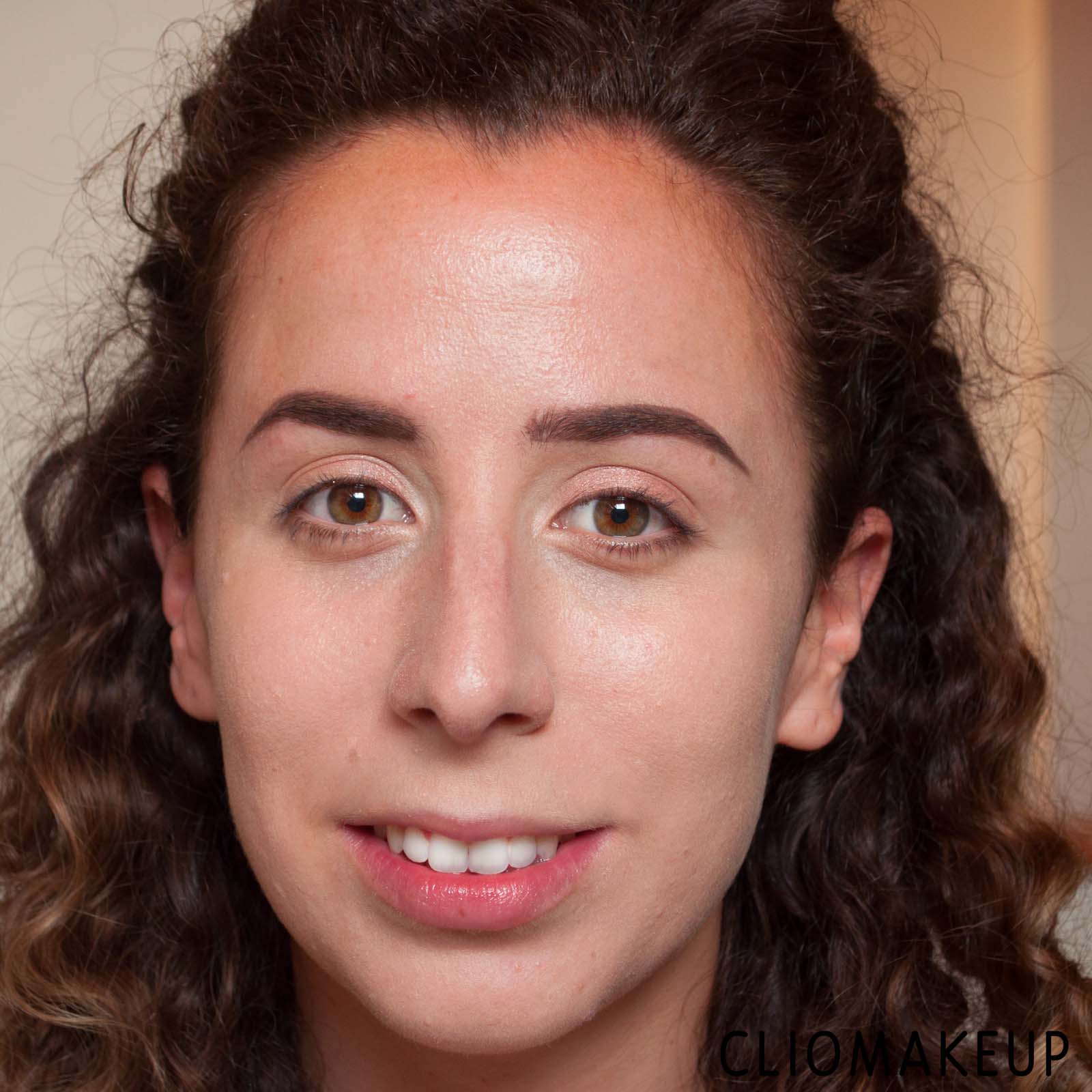 cliomakeup-recensione-fondotinta-nyx-mineral-stick-foundation-14