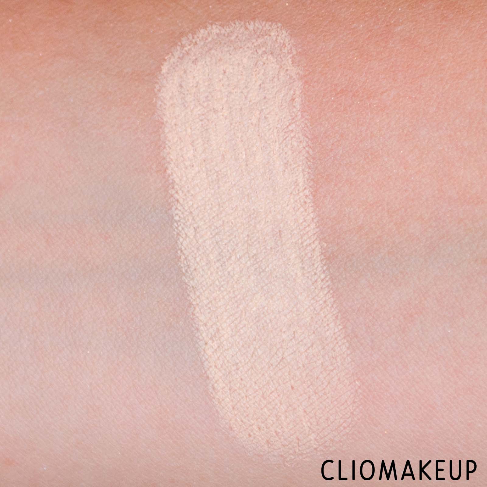 cliomakeup-recensione-fondotinta-nyx-mineral-stick-foundation-7