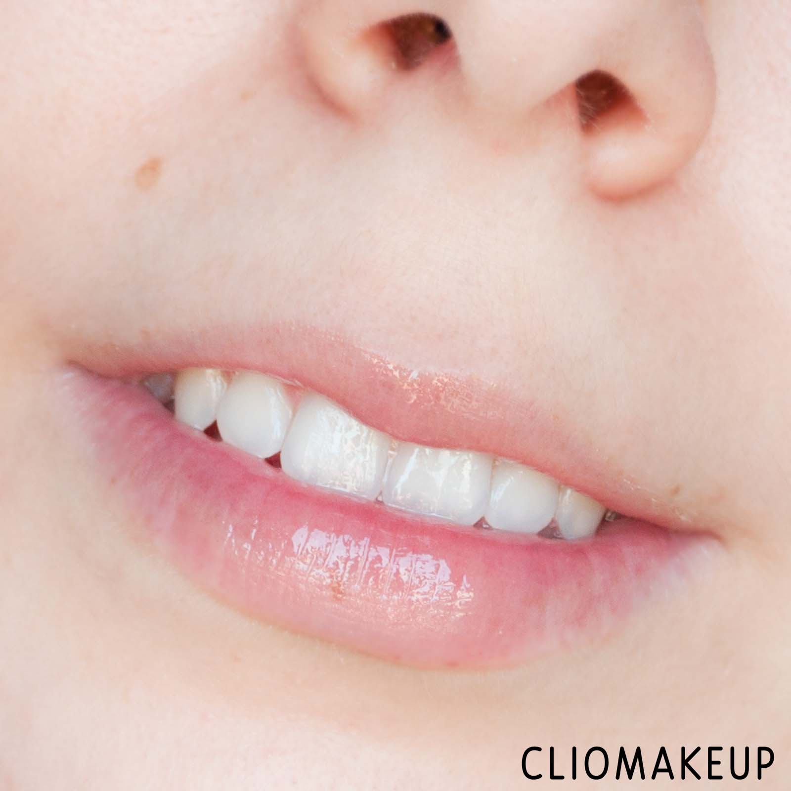 cliomakeup-recensione-gloss-essence-smoothie-gloss-12