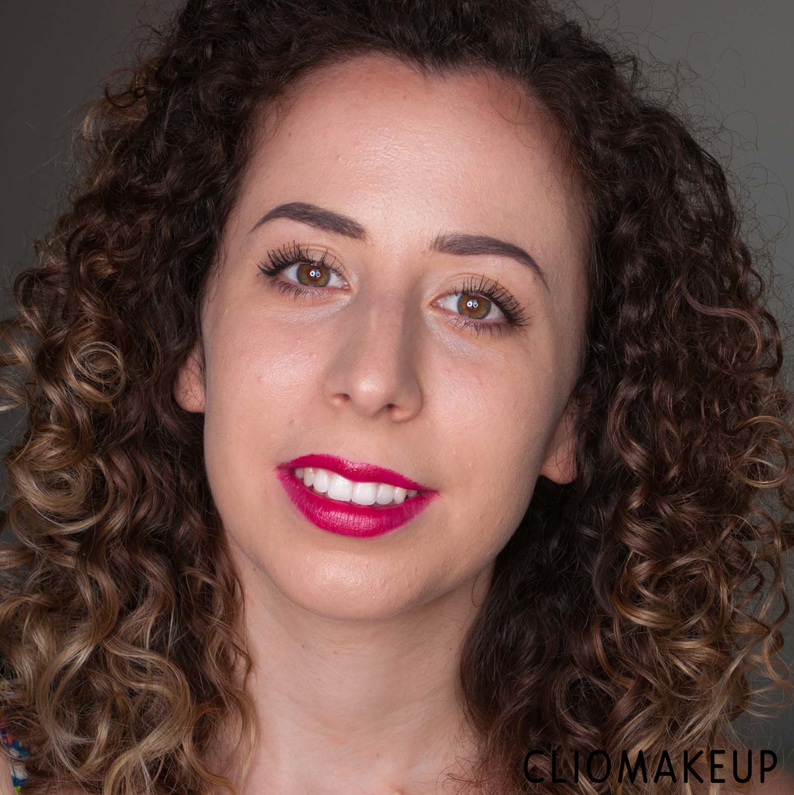 cliomakeup-recensione-illuminante-rimmel-insta-strobing-highlighter-15