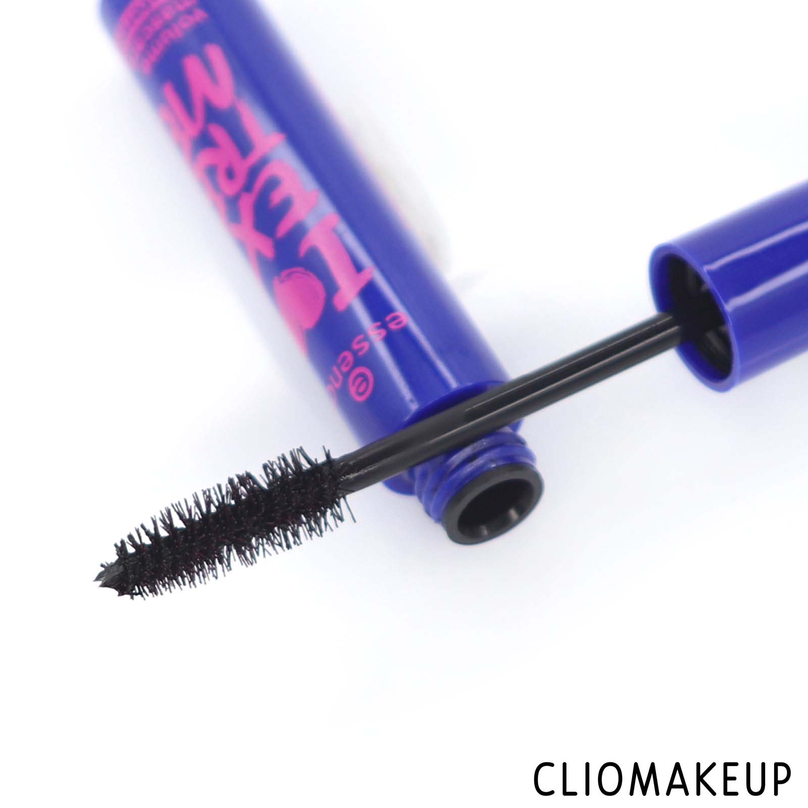 cliomakeup-recensione-mascara-essence-i-love-extreme-volume-mascara-waterproof-5