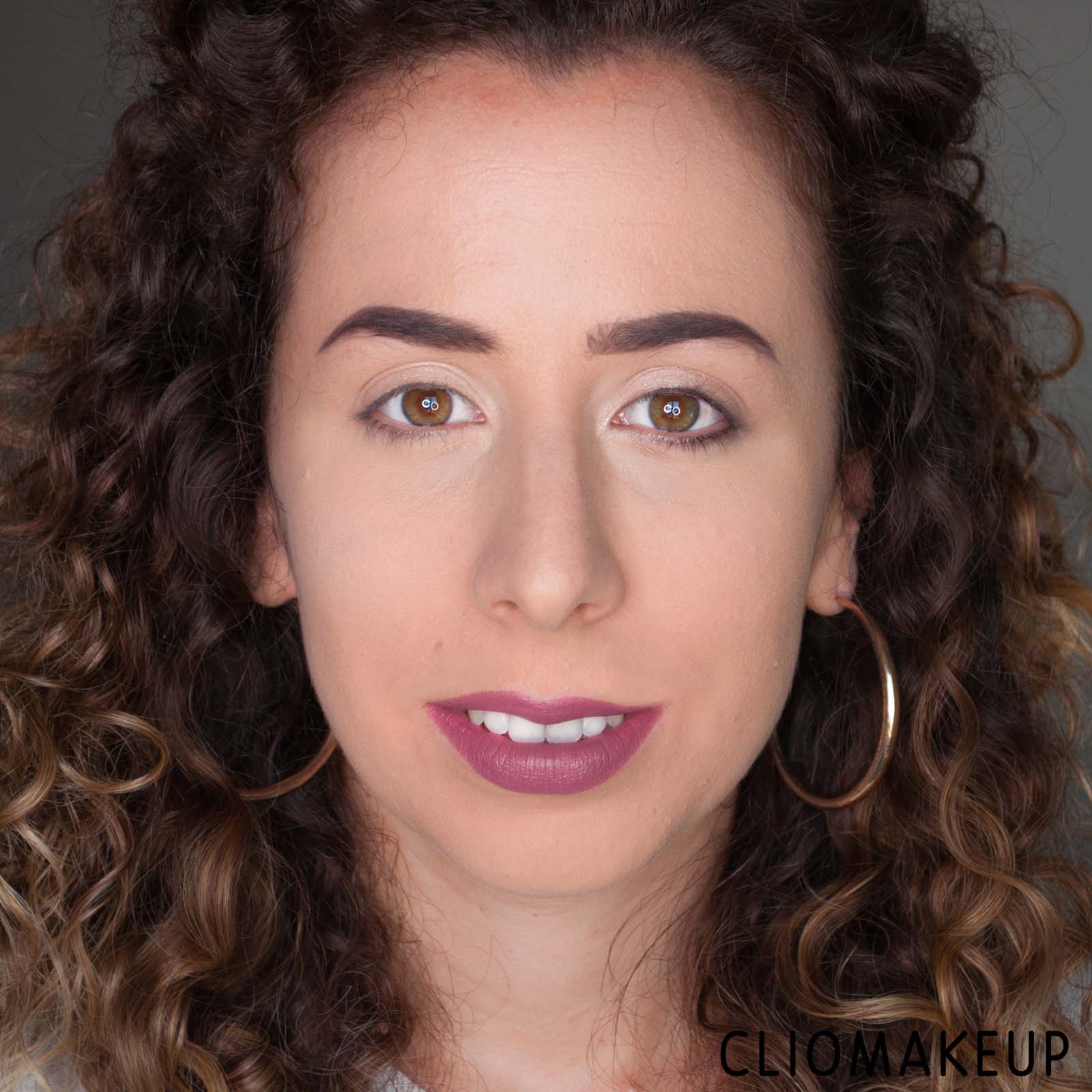 cliomakeup-recensione-cipria-huda-beauty-easy-bake-loose-powder-13