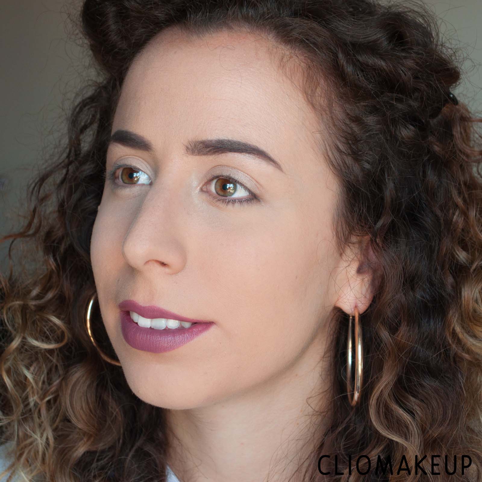 cliomakeup-recensione-cipria-huda-beauty-easy-bake-loose-powder-14