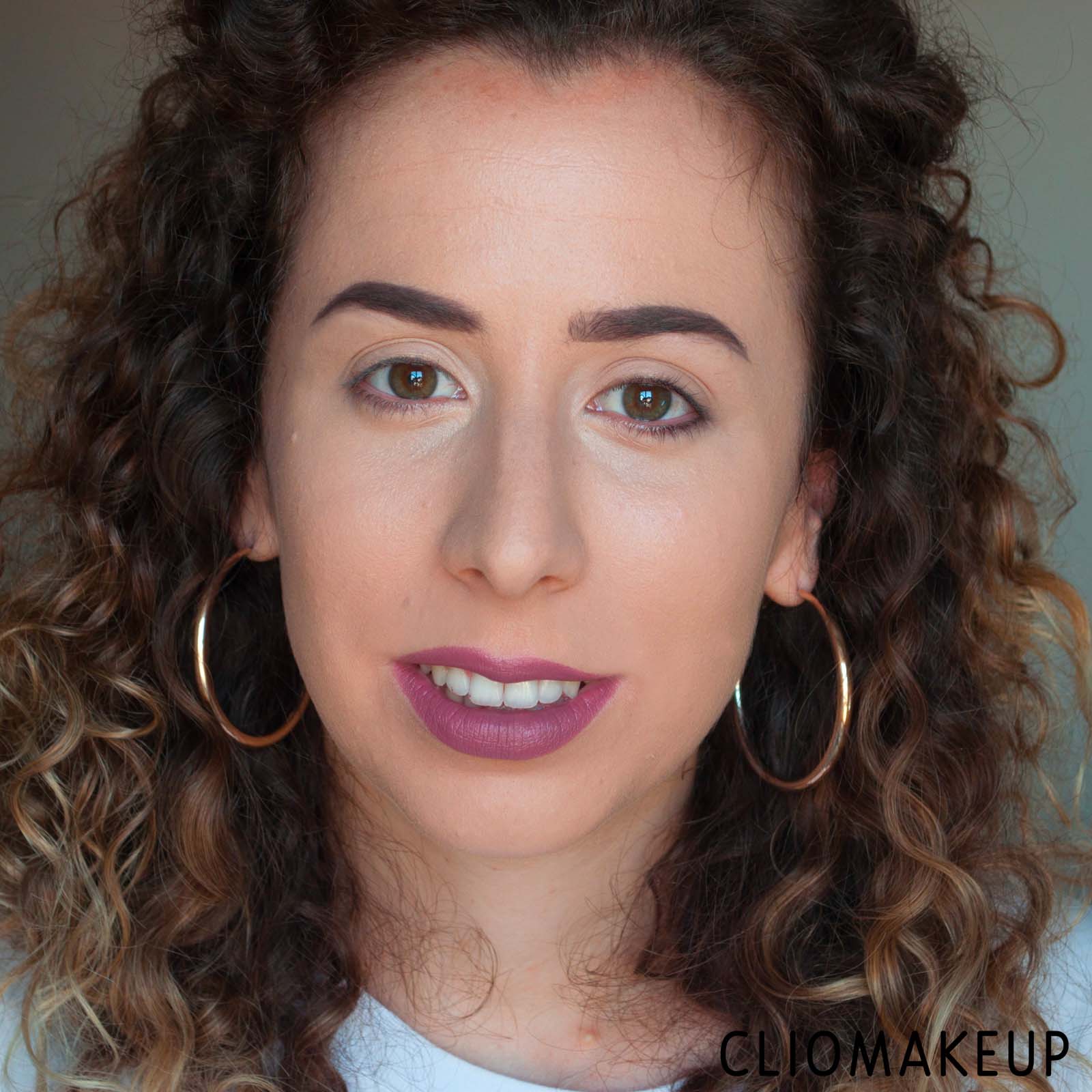 cliomakeup-recensione-cipria-huda-beauty-easy-bake-loose-powder-8