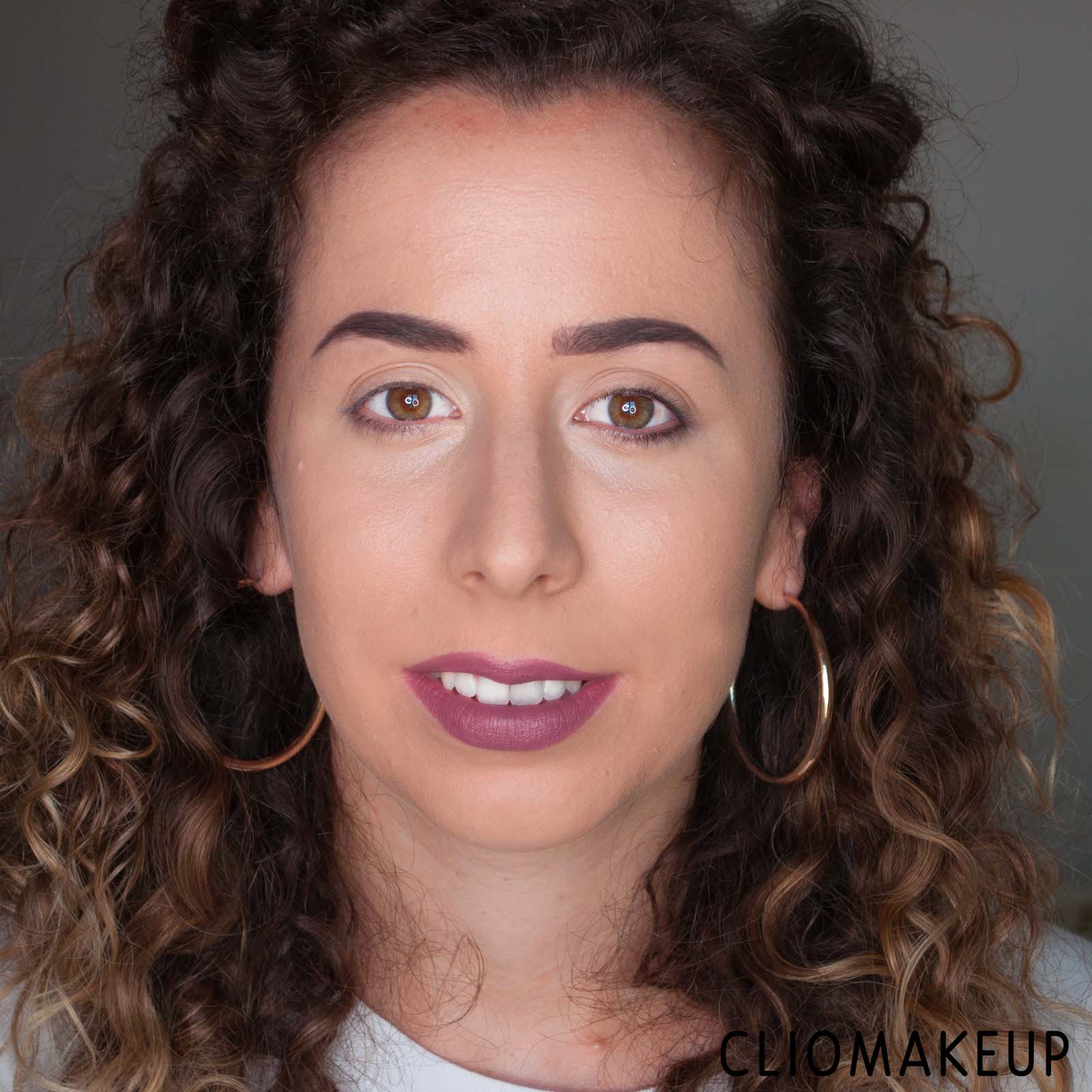 cliomakeup-recensione-cipria-huda-beauty-easy-bake-loose-powder-9