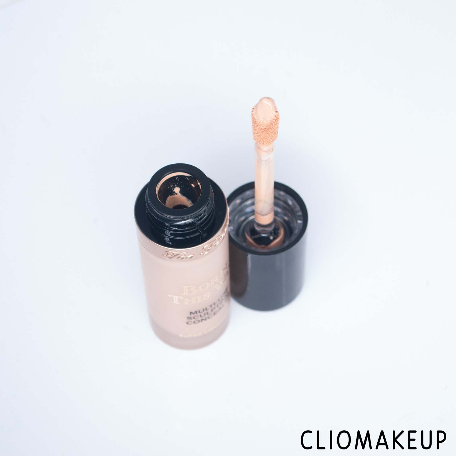 cliomakeup-recensione-correttore-too-faced-born-this-way-multi-use-sculpting-concealer-5