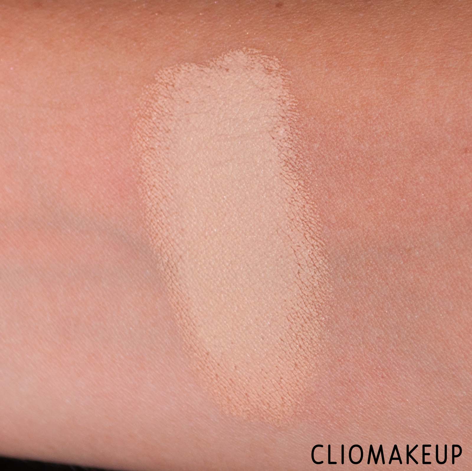 cliomakeup-recensione-correttore-too-faced-born-this-way-multi-use-sculpting-concealer-9