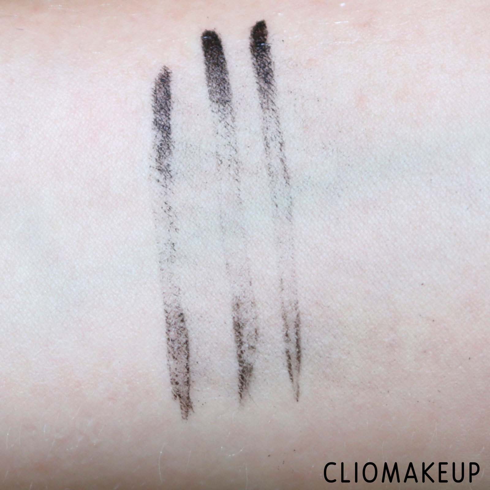cliomakeup-recensione-eyeliner-kat-von-d-dagger-tattoo-liner-9