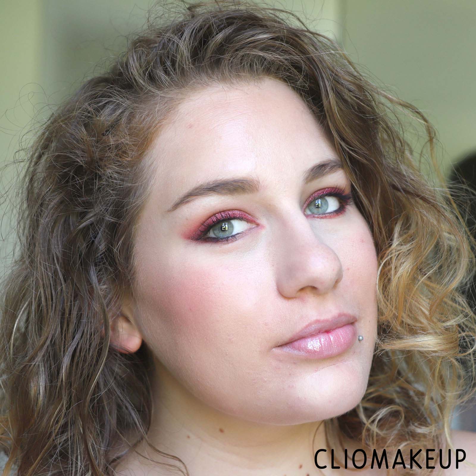 cliomakeup-recensione-gloss-fenty-beauty-gloss-bomb-diamond-milk-14