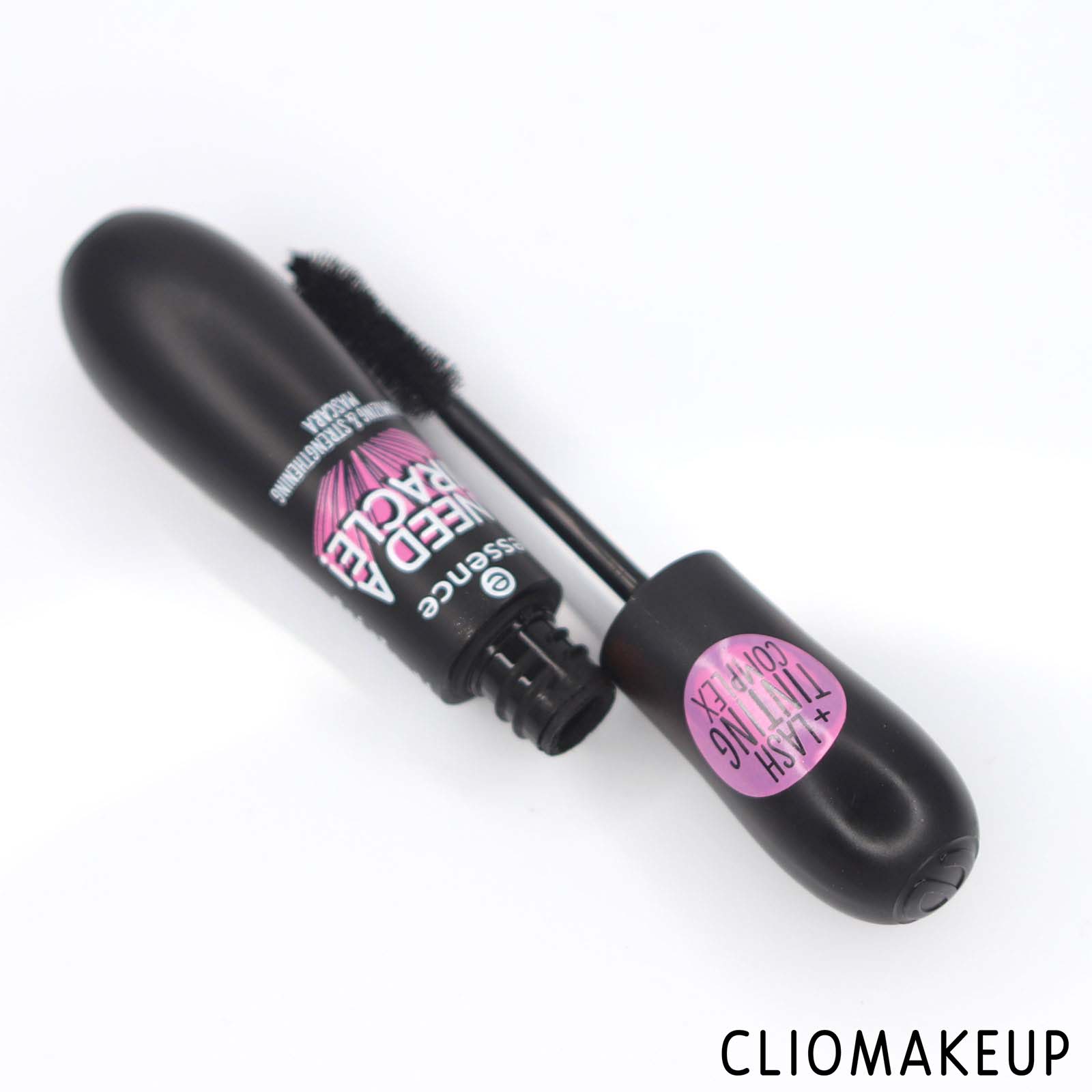 cliomakeup-recensione-mascara-essence-i-need-a-miracle-3