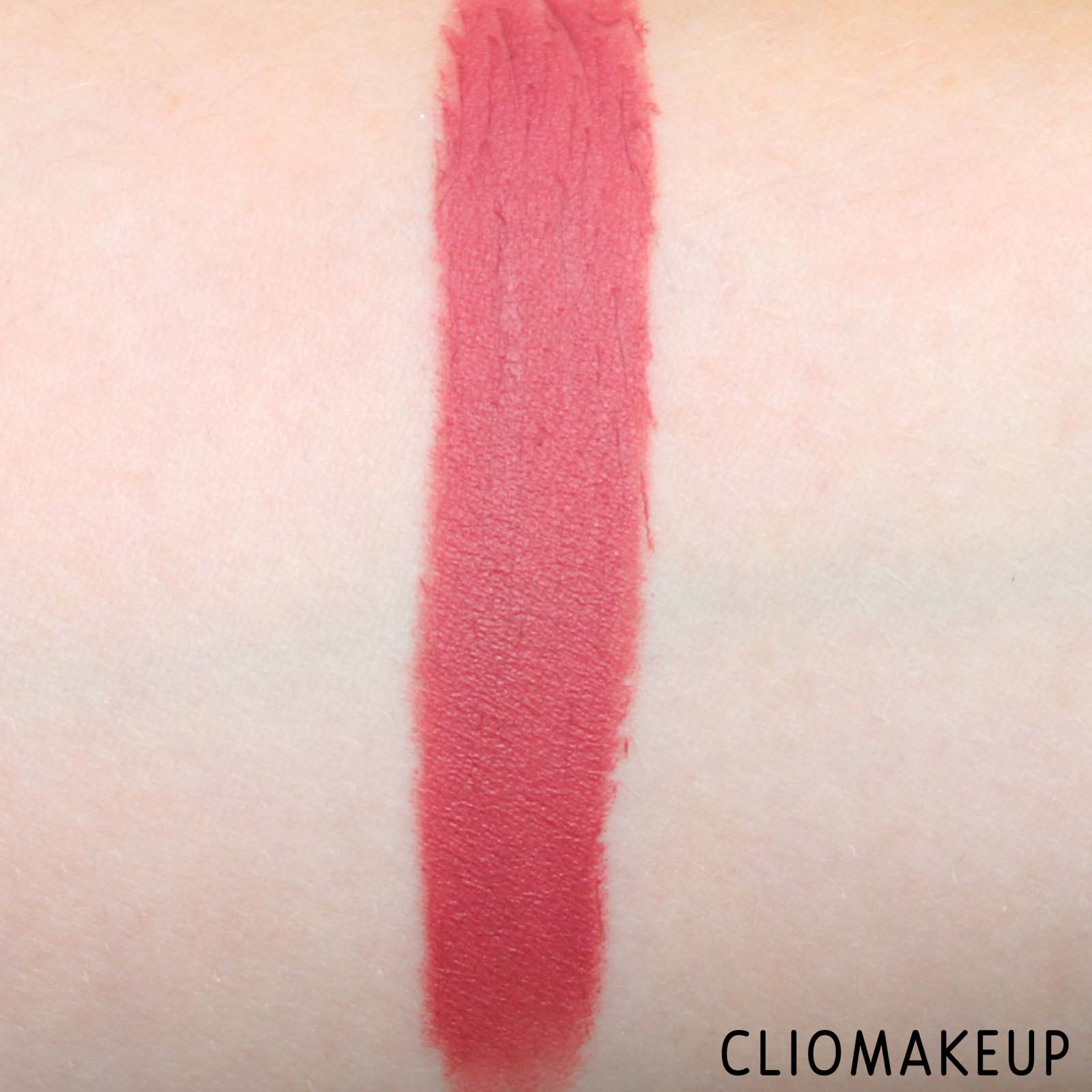 cliomakeup-recensione-rossetti-deborah-atomic-red-mat-7