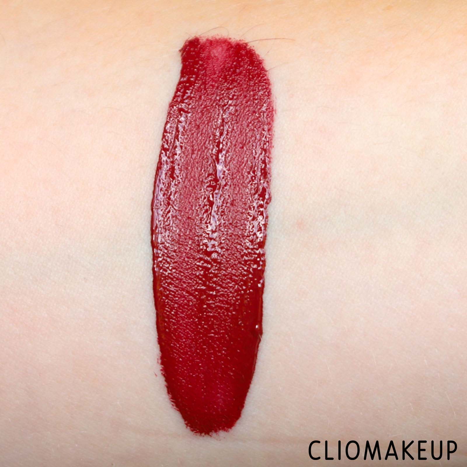 cliomakeup-recensione-rossetti-liquidi-nyx-slip-tease-11