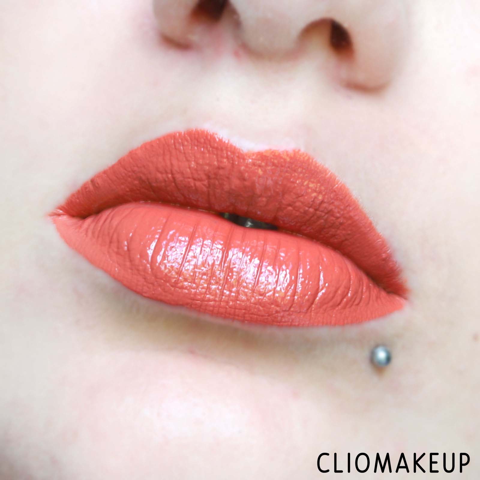 cliomakeup-recensione-rossetti-liquidi-nyx-slip-tease-14