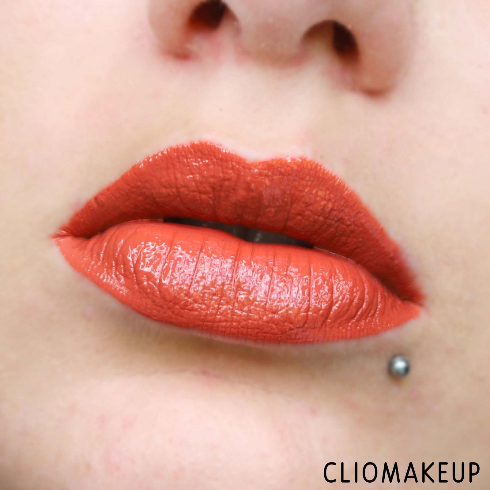 cliomakeup-recensione-rossetti-liquidi-nyx-slip-tease-15