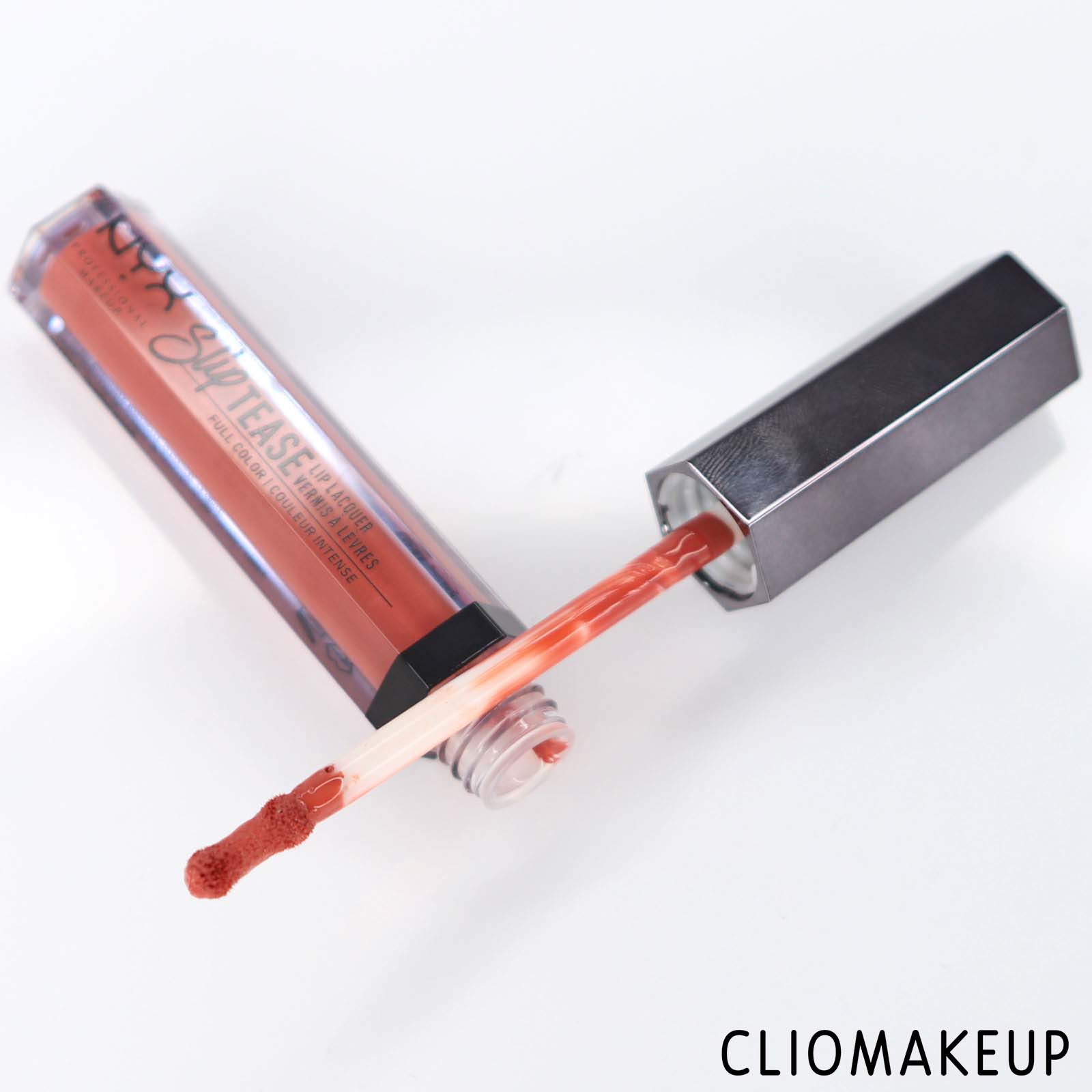 cliomakeup-recensione-rossetti-liquidi-nyx-slip-tease-4