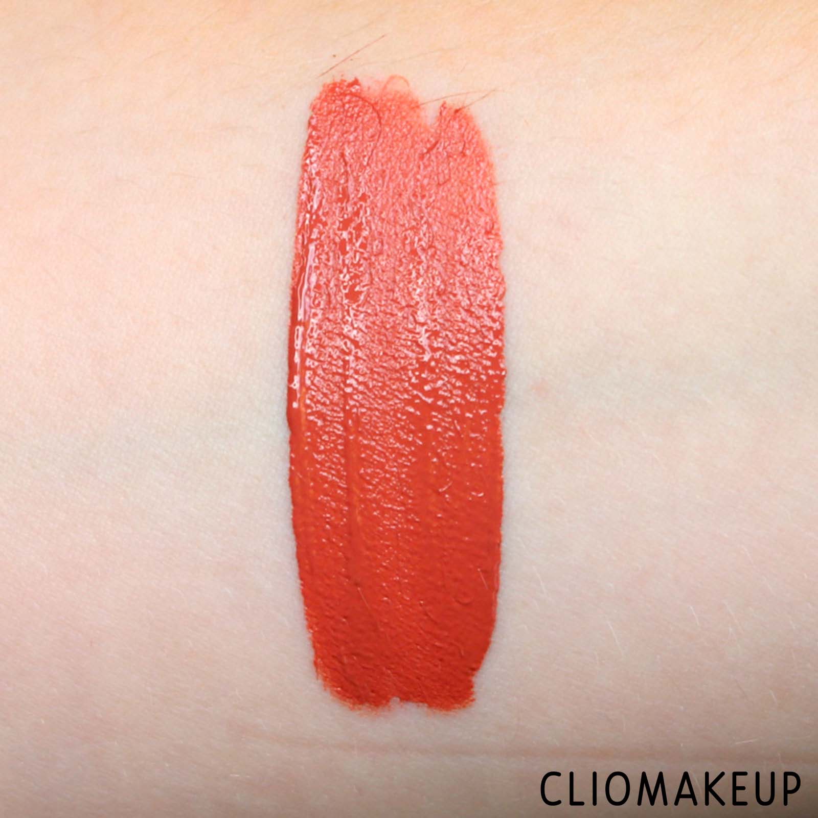 cliomakeup-recensione-rossetti-liquidi-nyx-slip-tease-9