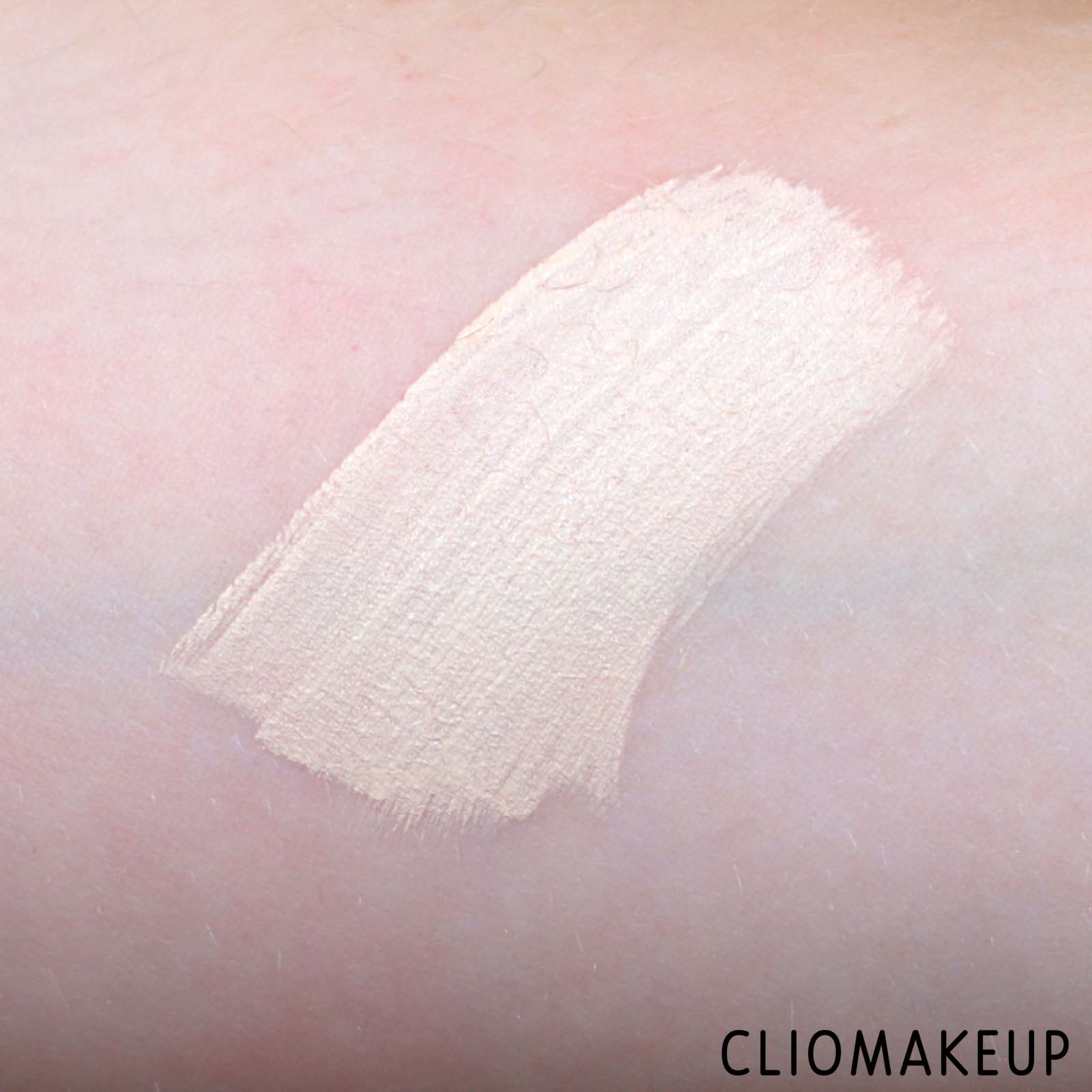 cliomakeup-recensione-correttore-essence-camouflage-matt-concealer-7